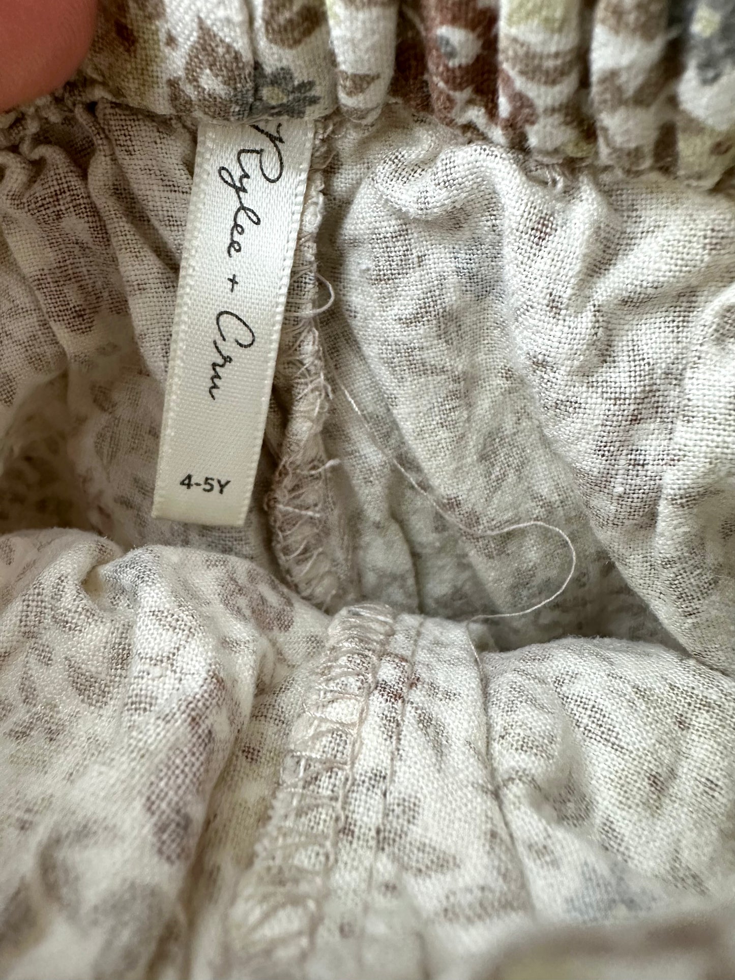 Rylee +Cru Floral Shorts / 4-5 years