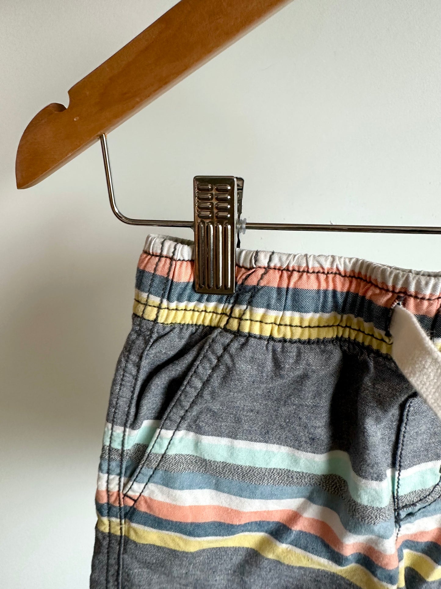 Stripe Colors on Grey Shorts / 12-18m