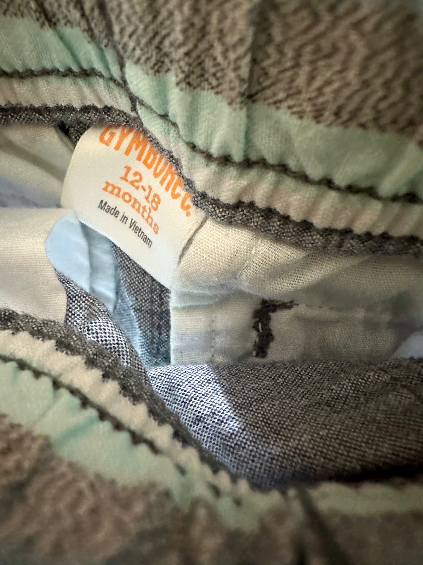 Stripe Colors on Grey Shorts / 12-18m