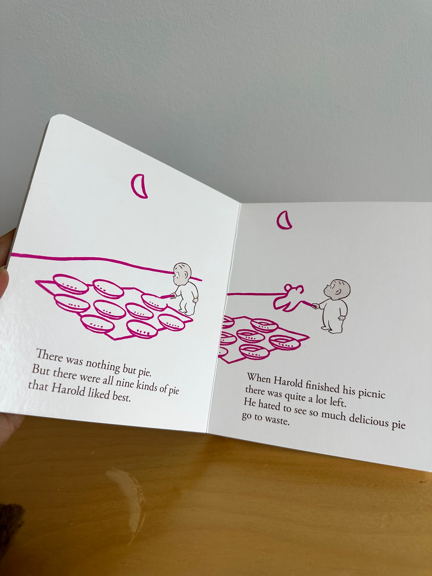 Harold and The Purple Crayon Book / 4-8 years