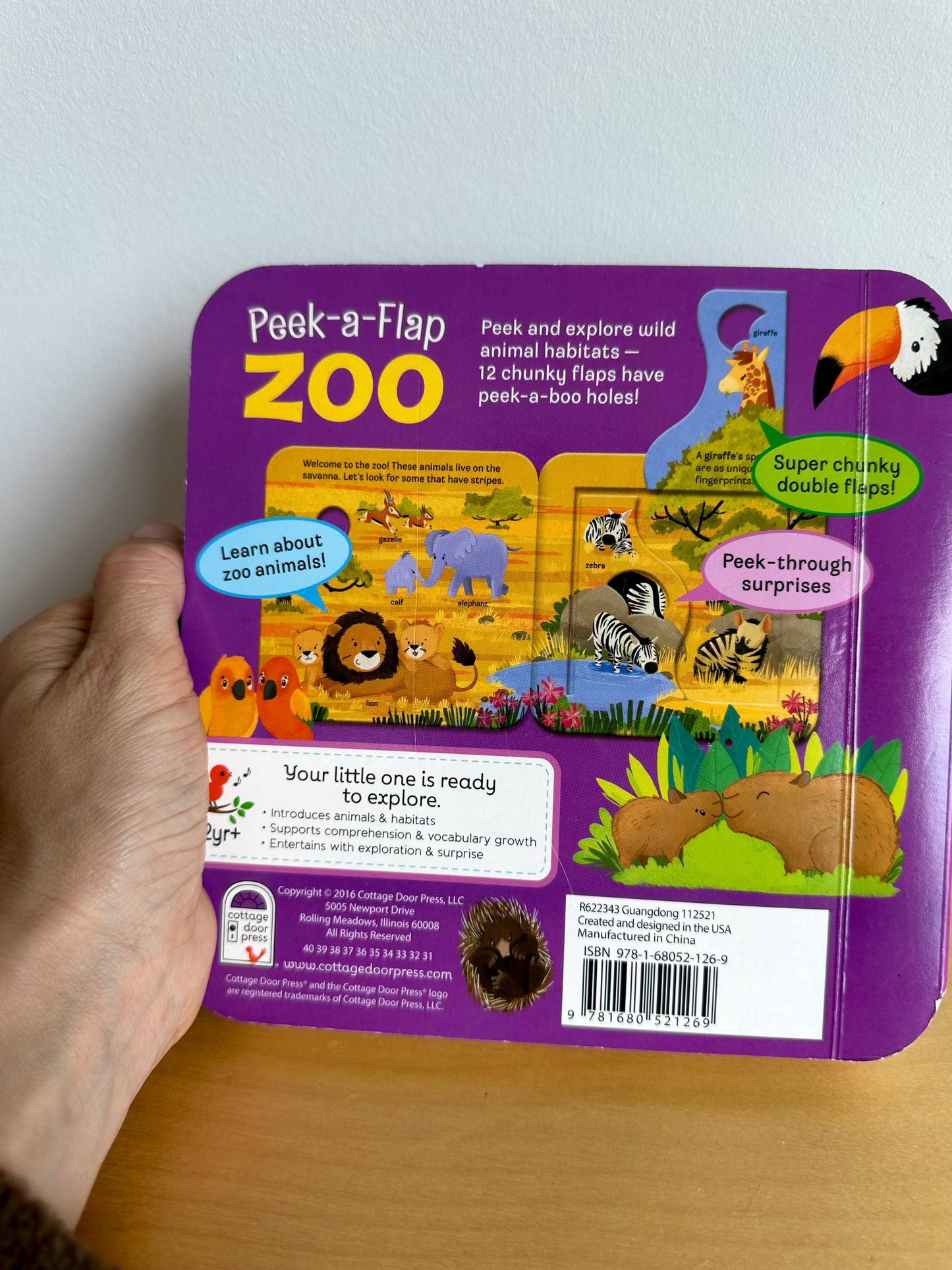 Zoo Peek-a-Flap Book / 2-6 years