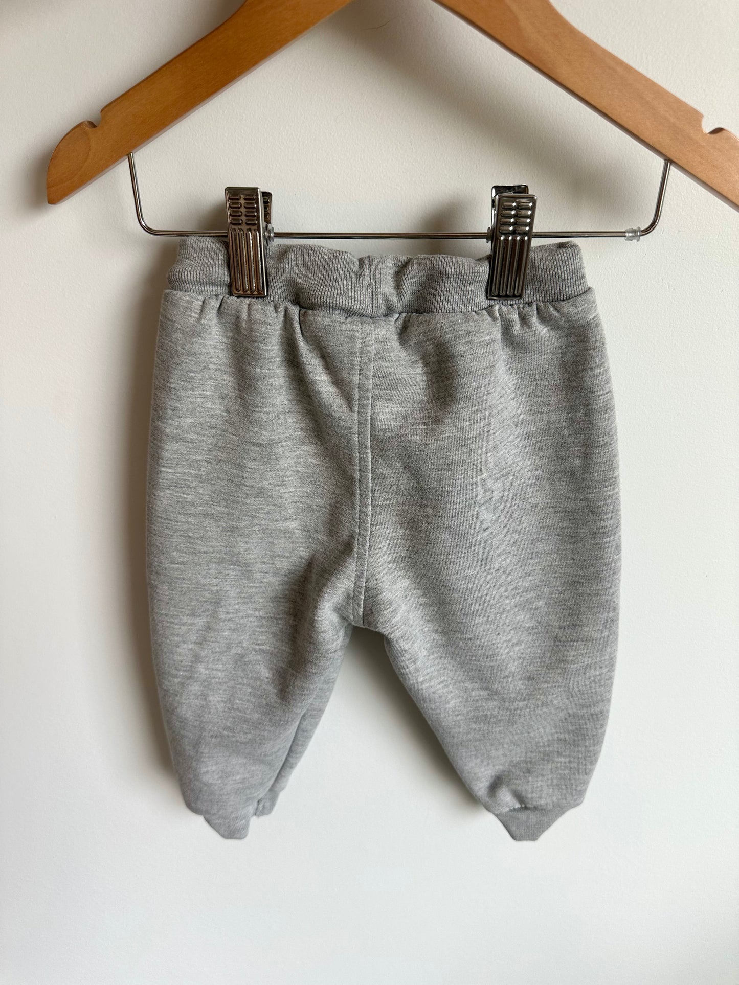 Grey Sweatpants with Black Zipper / 9-12m