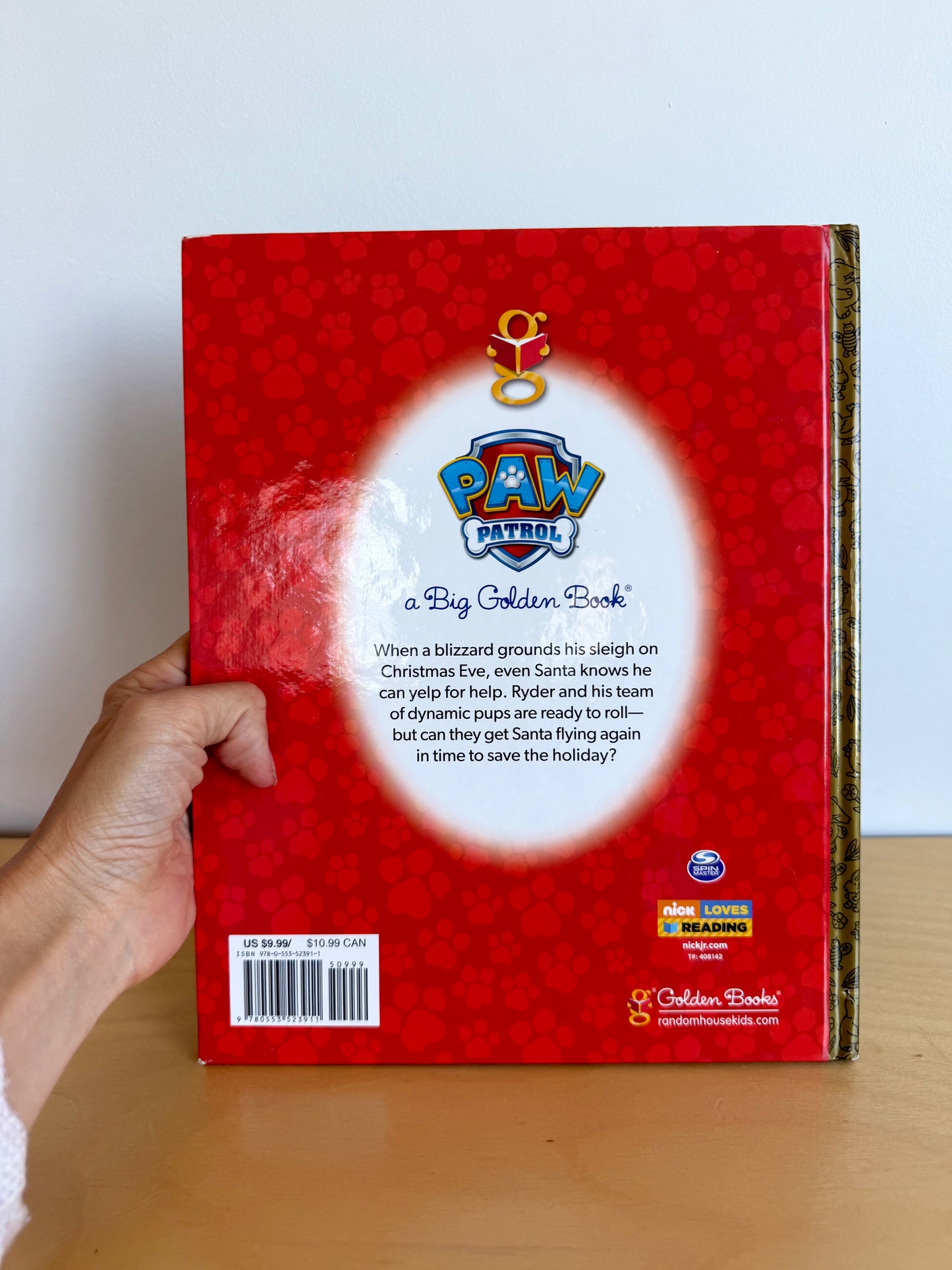 The Pups Save Christmas! Hardcover Book / 0-4 years