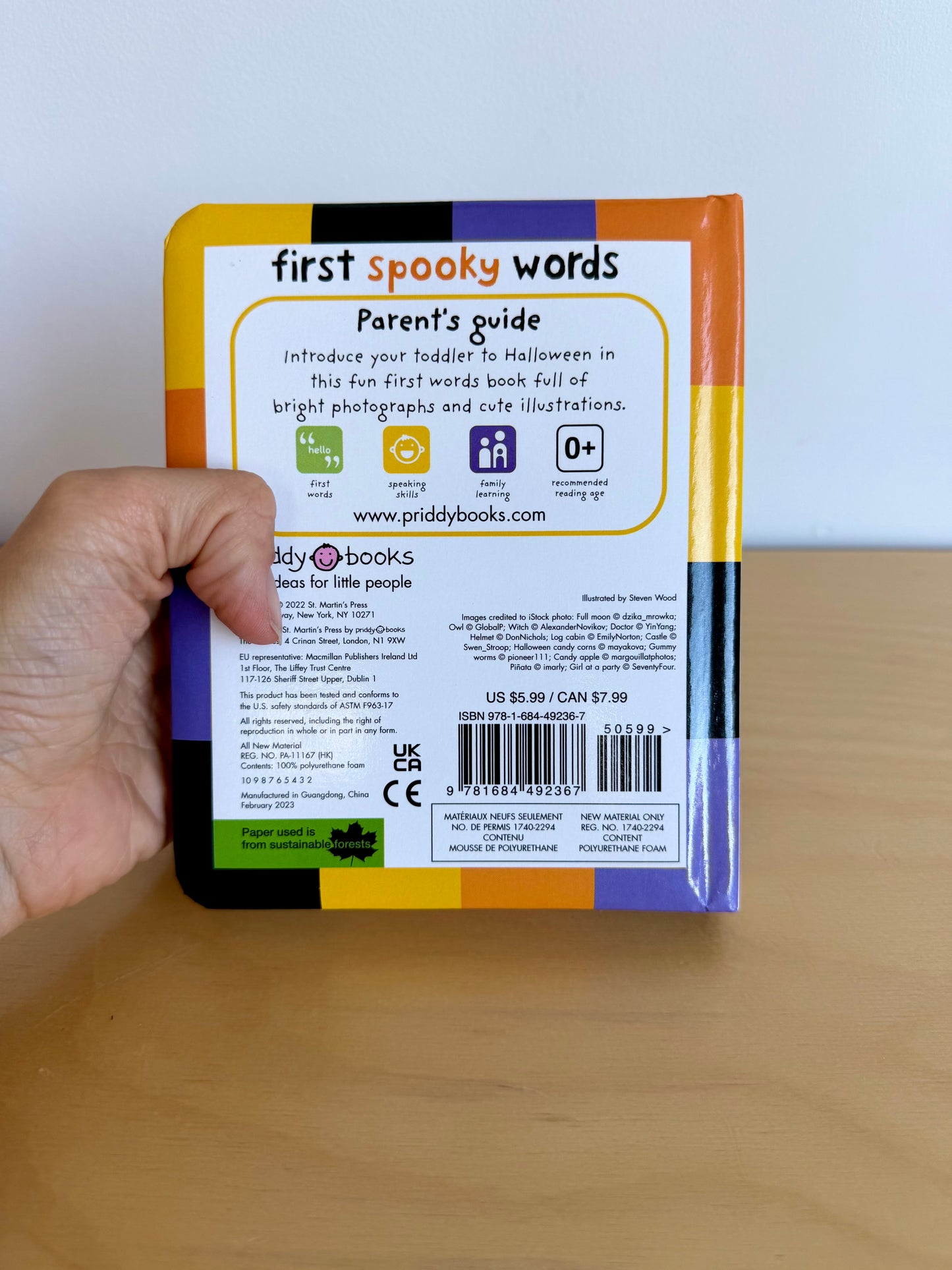 First Spooky Words Board Book / 0-2 years