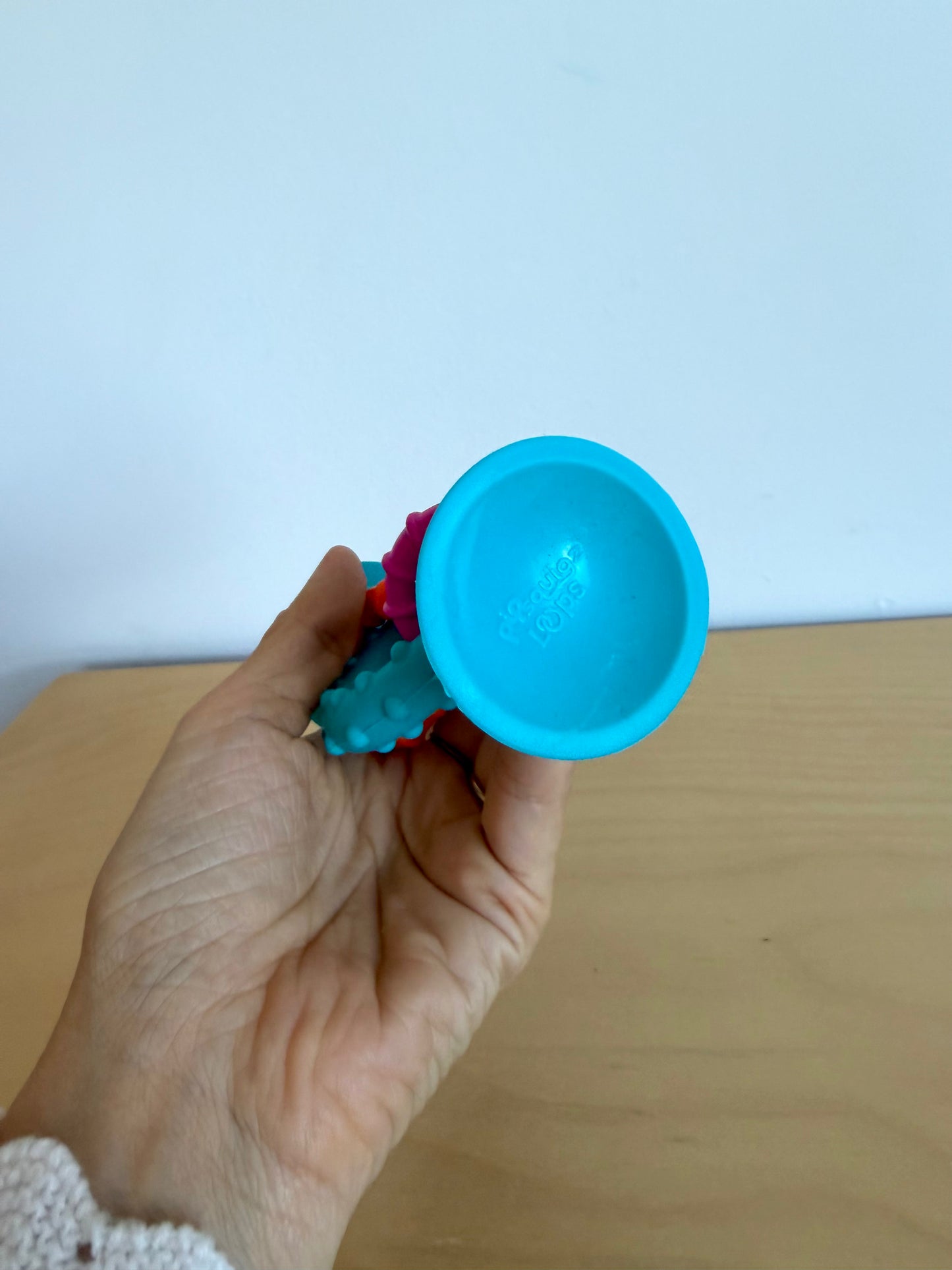 PipSquigz Loops Toy