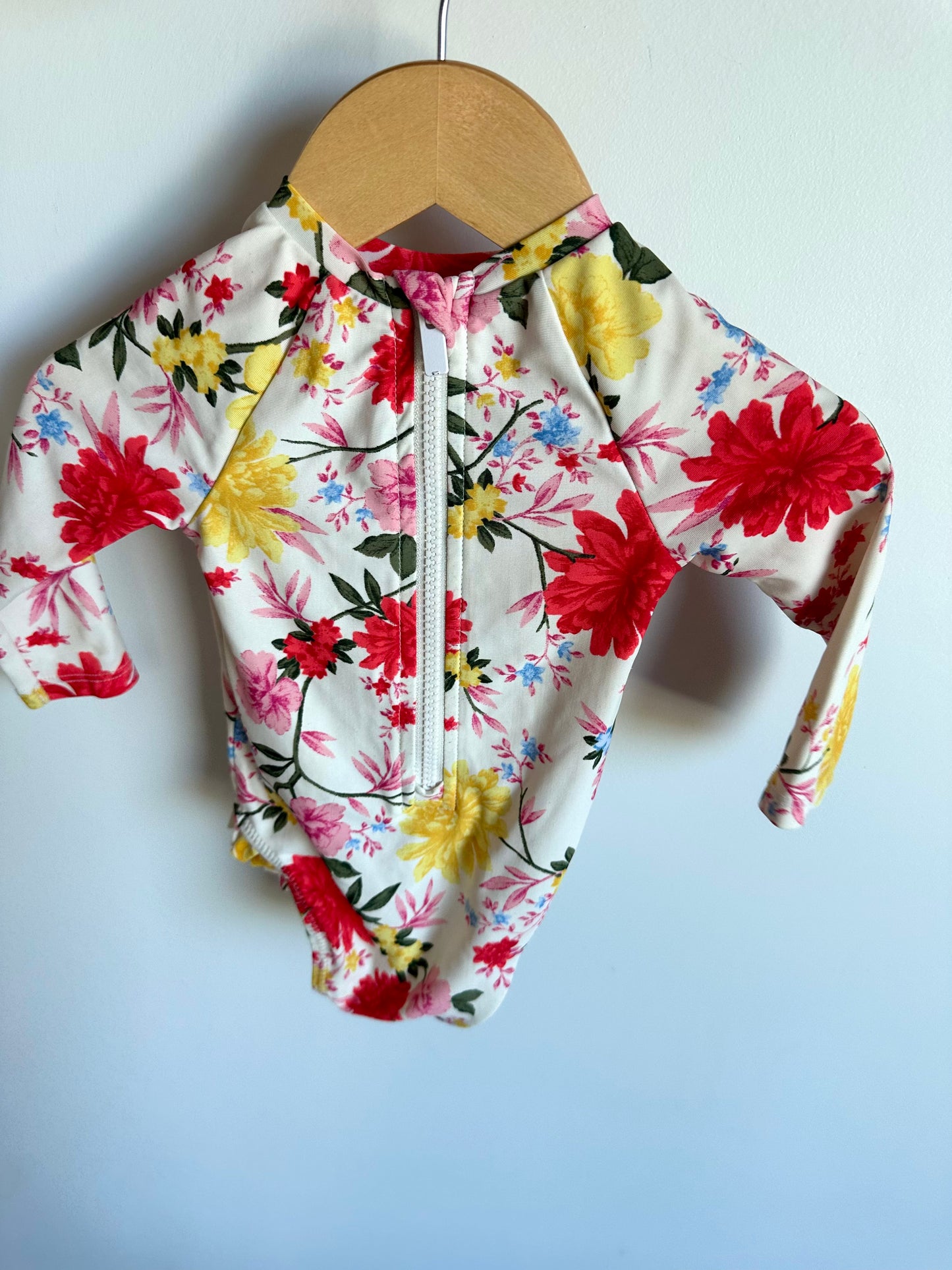 White Floral Swimsuit / 6-12m
