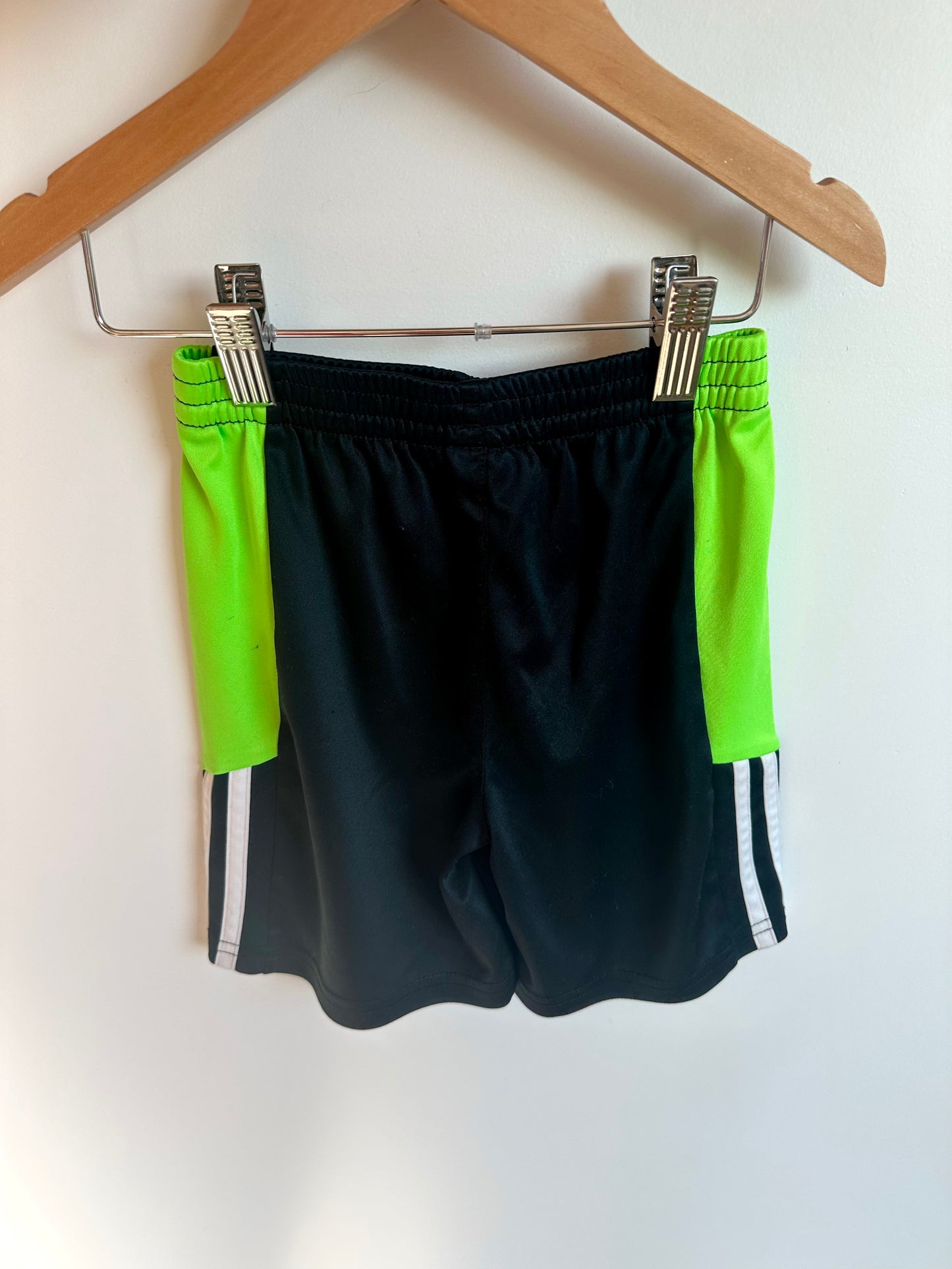 Adidas Shorts / 3T