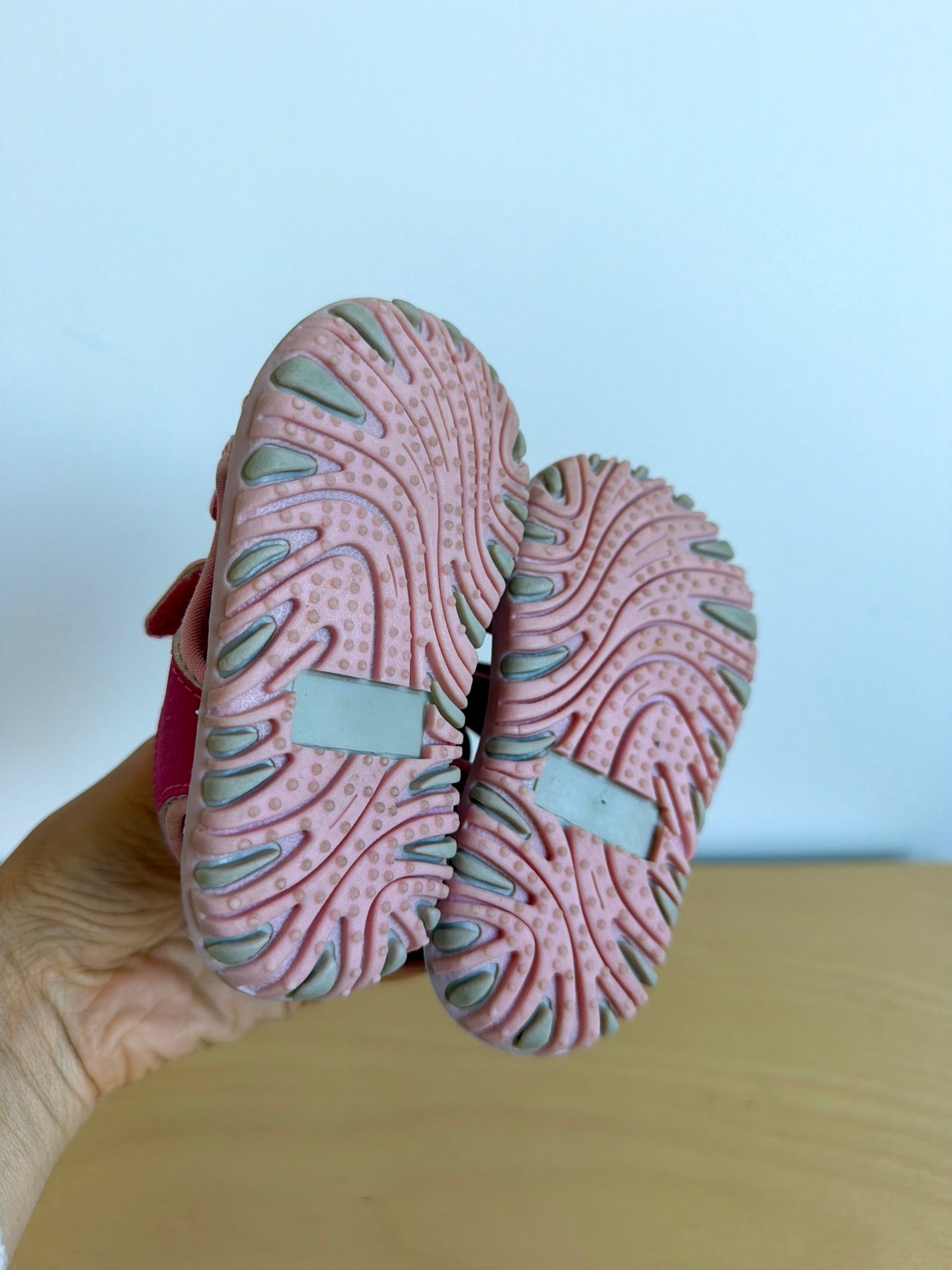 Pink Butterfly Sandals / Size 4 Toddler?