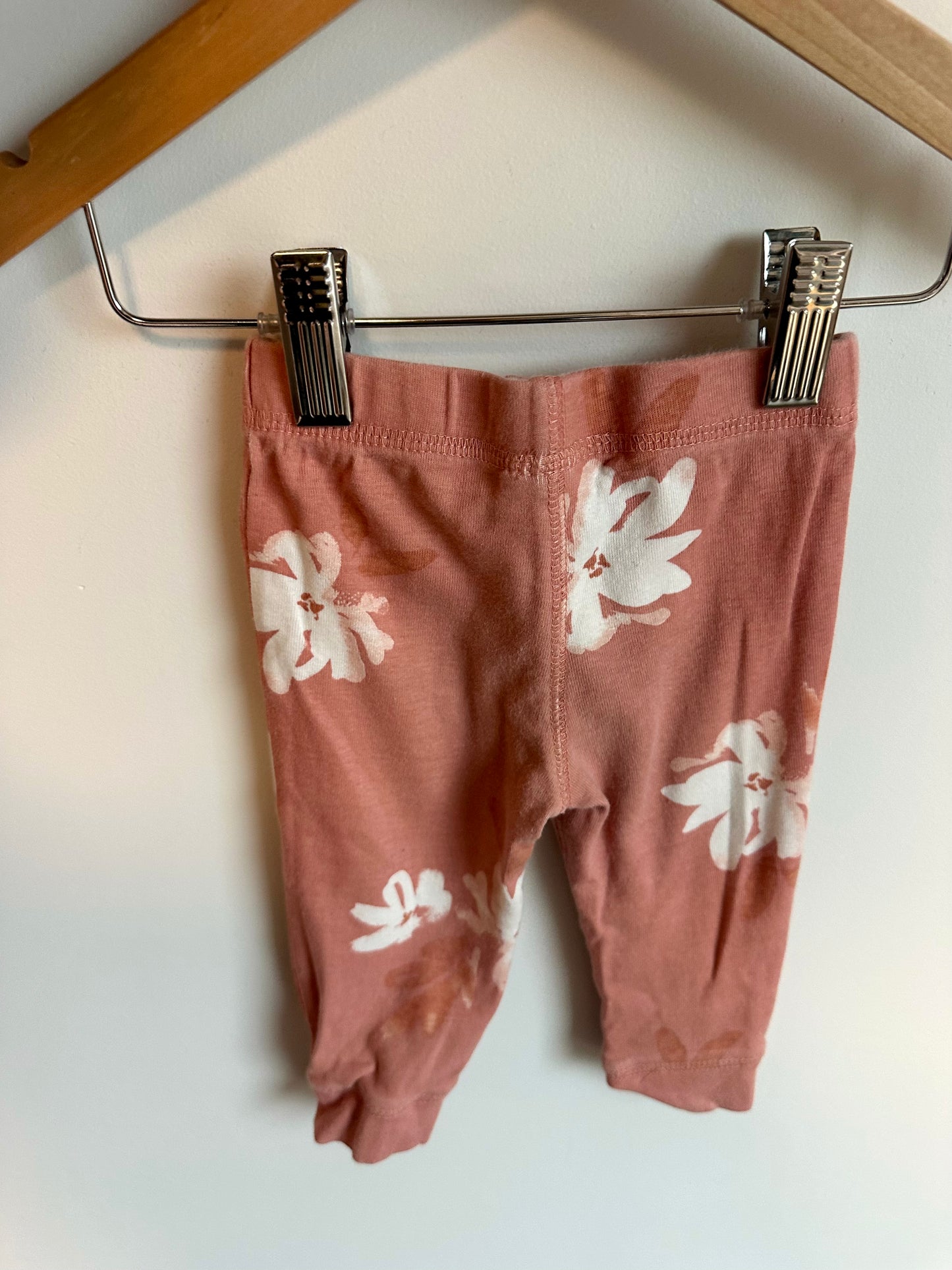 Coral Pants with White Flowers / 9m