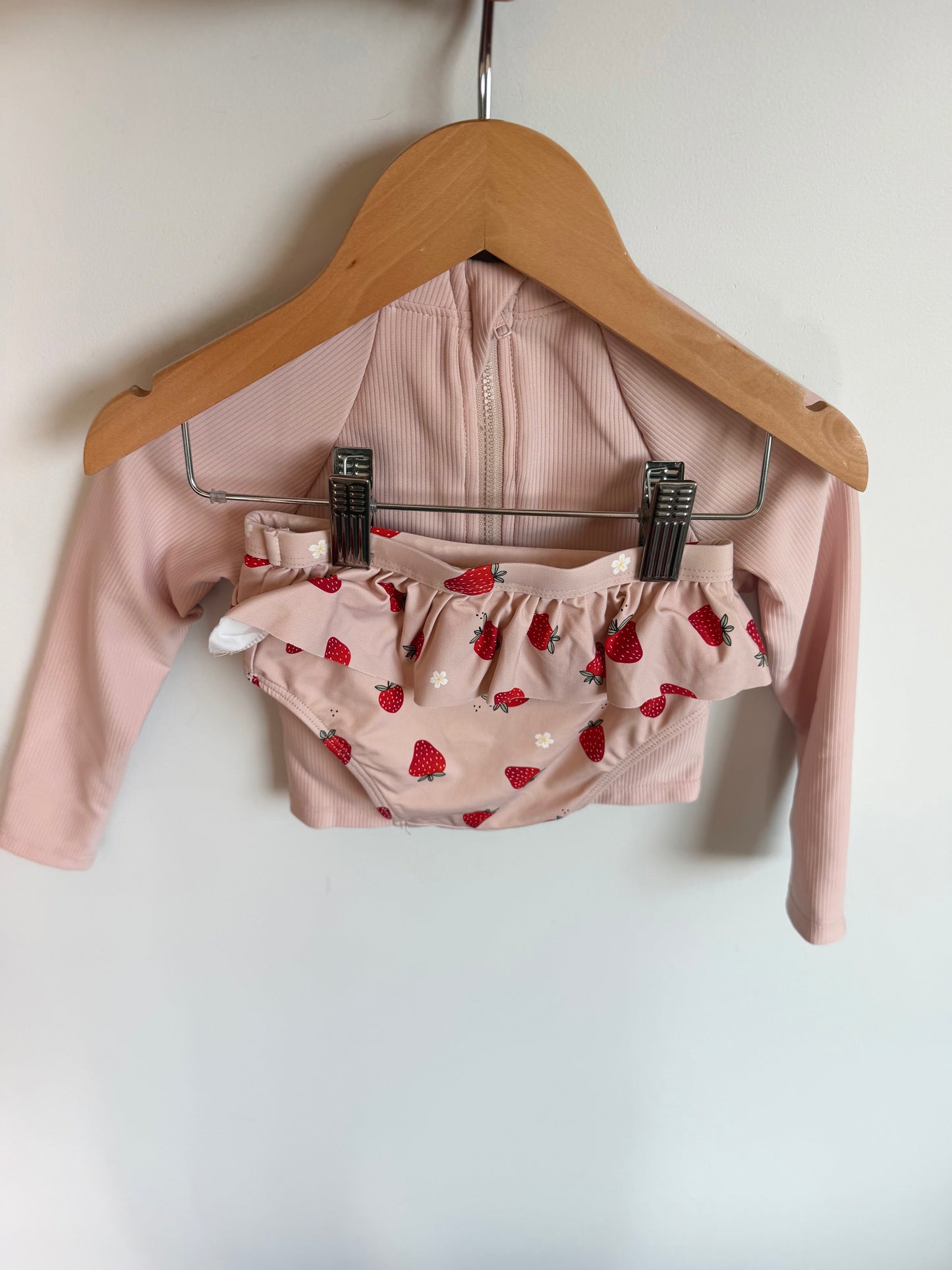 Swimsuit Long Sleeve + Strawberry Bottom Set / 18-24m
