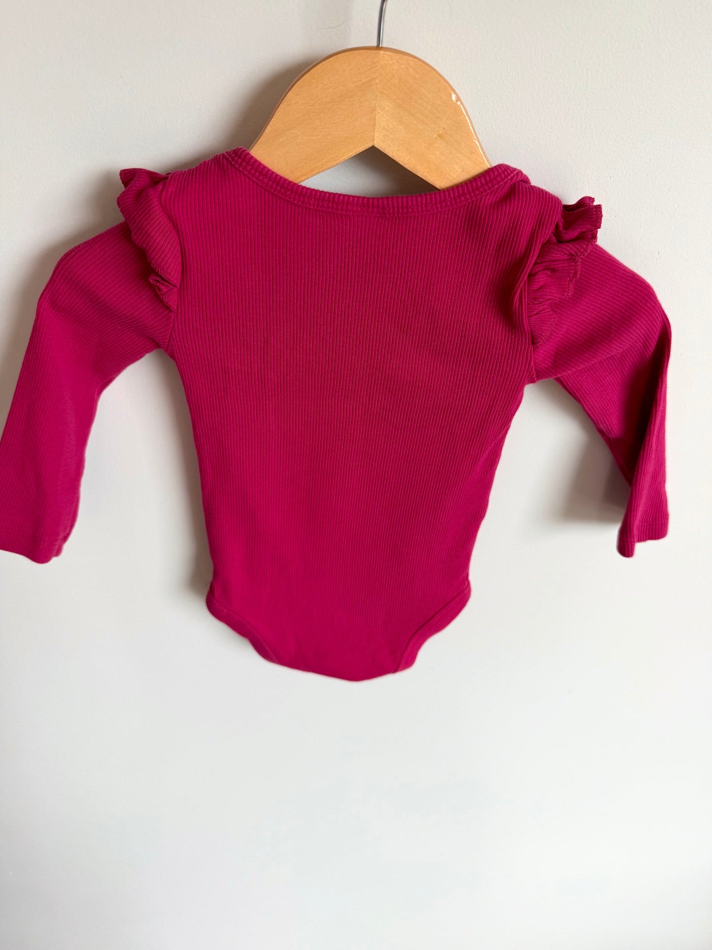 Bright Pink Ruffle Sleeve Bodysuit / 6-12m