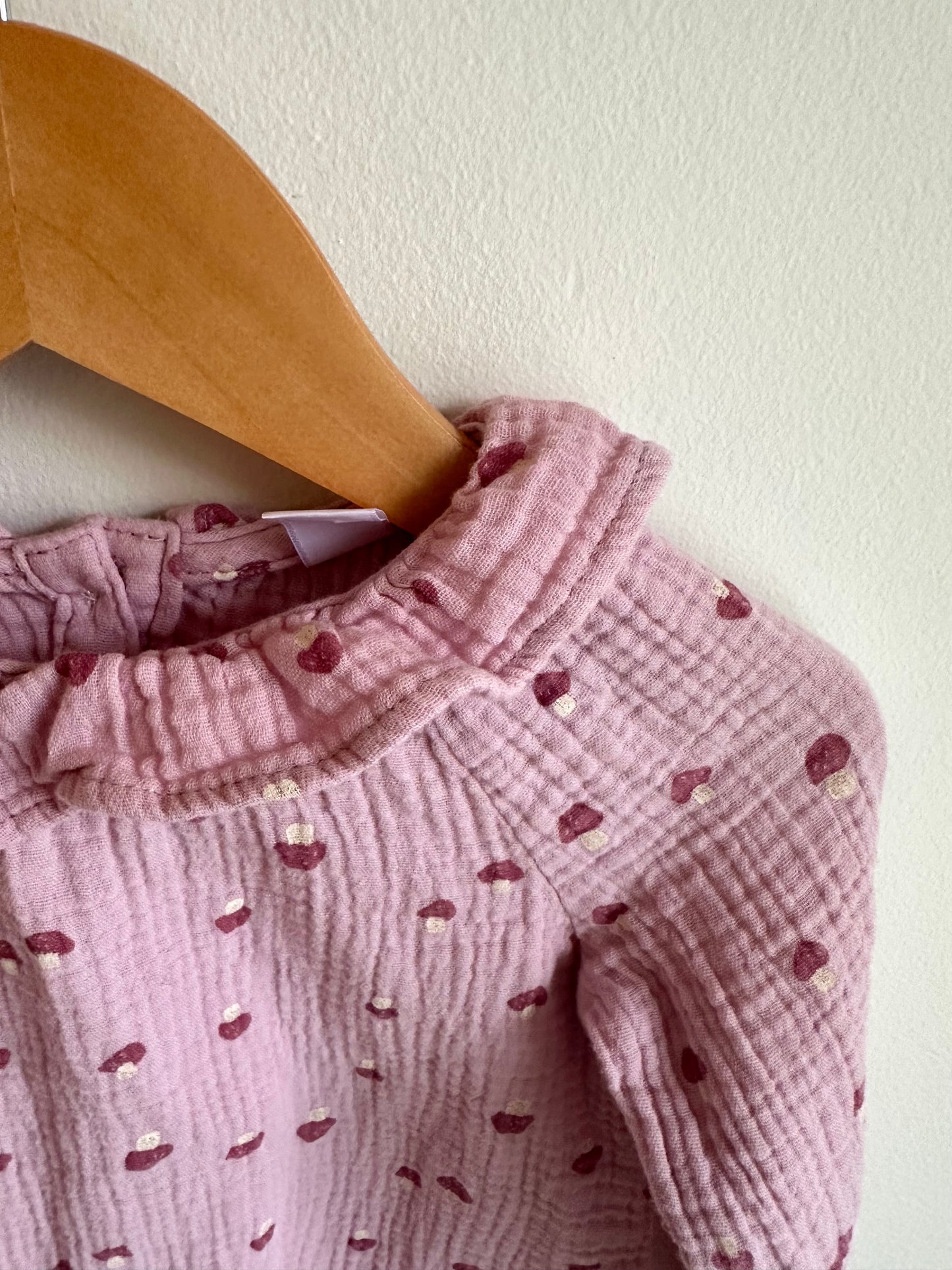 Mushroom Pink Ruffle Top / 12-18m