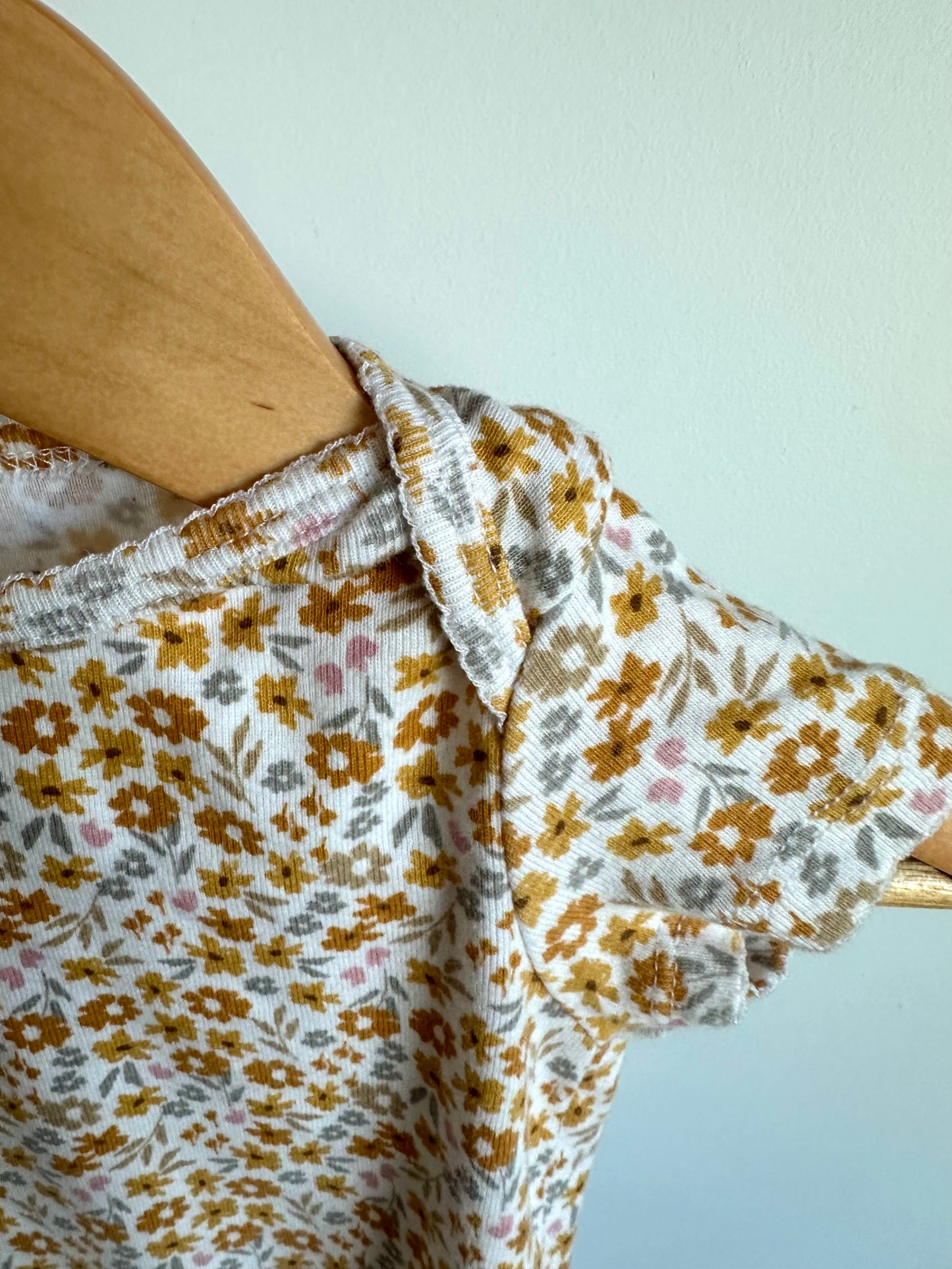 Yellow Floral Bodysuit / 3-6m
