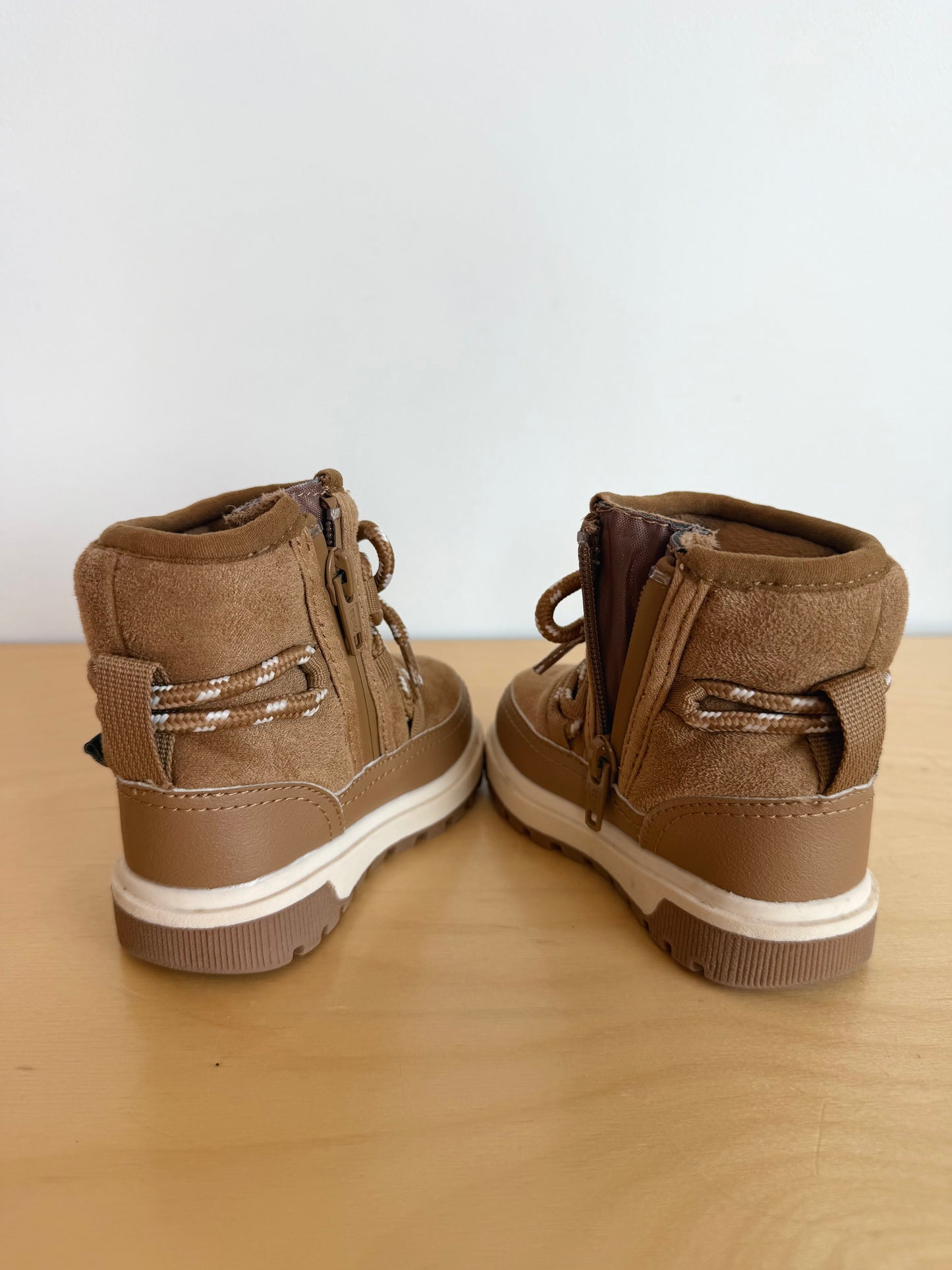 Waterproof Tan Zipper Boots / Size 5.5 Toddler