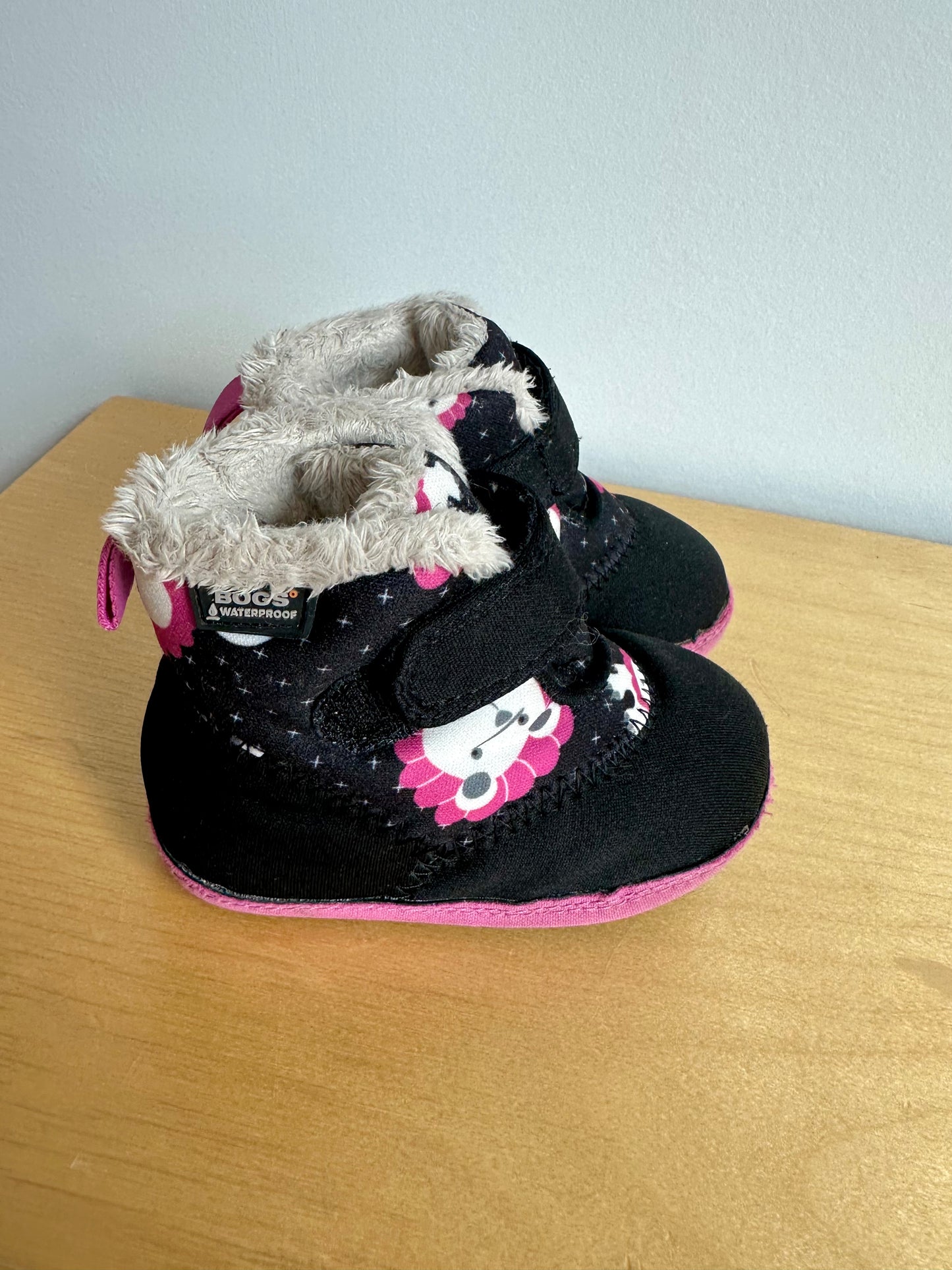 Bogs Pink Lion Waterproof Ankle Boot / Size 4 Toddler