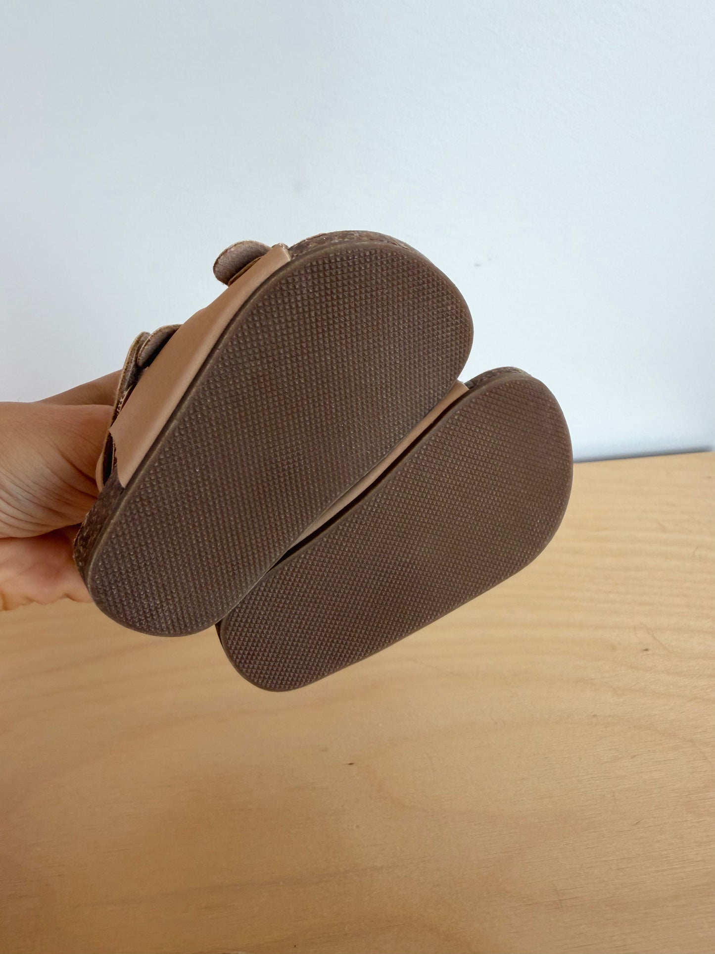 Tan Buckle Sandals / 3-6m