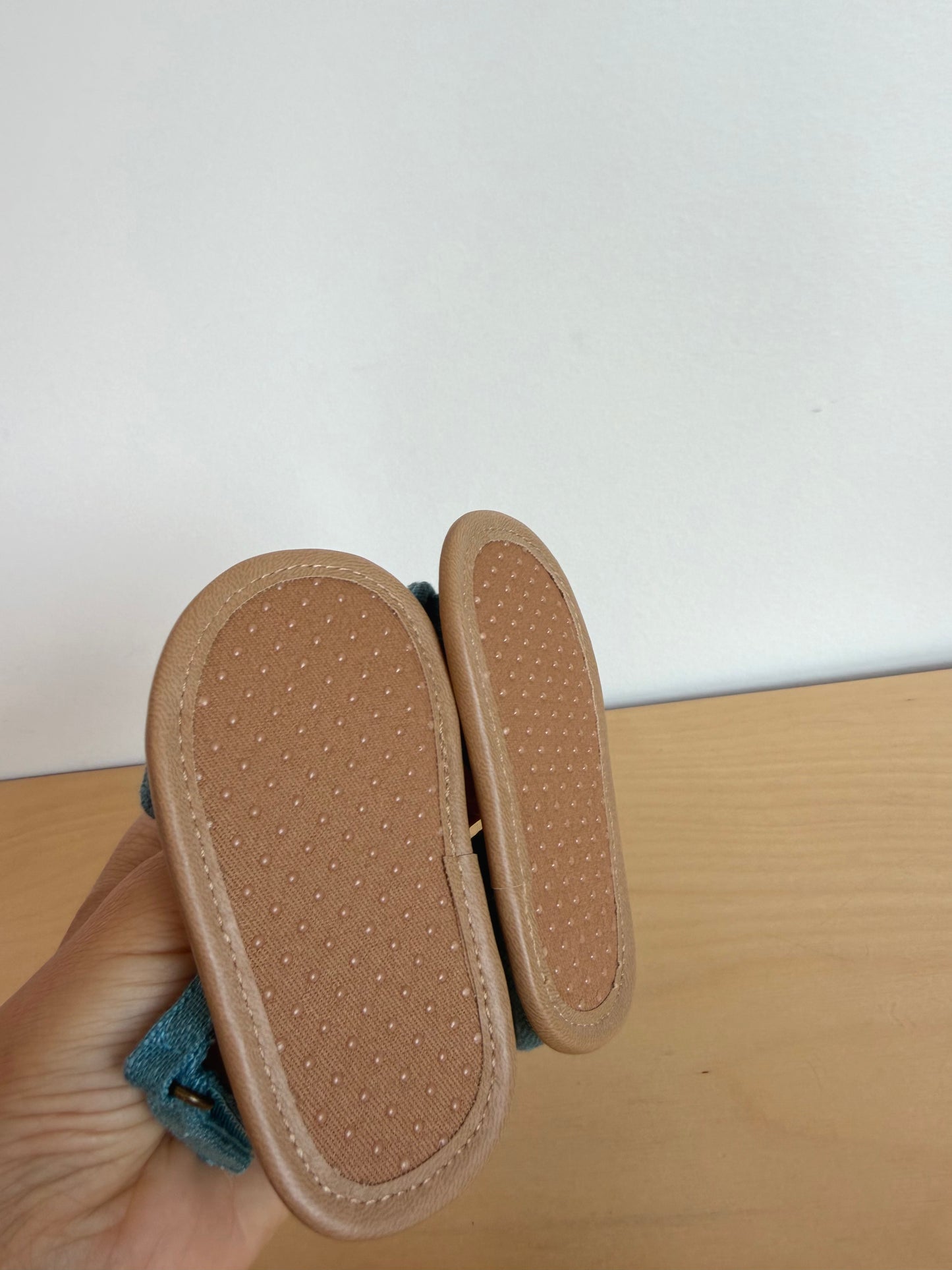 Chambray Bow Sandals / 3-6m
