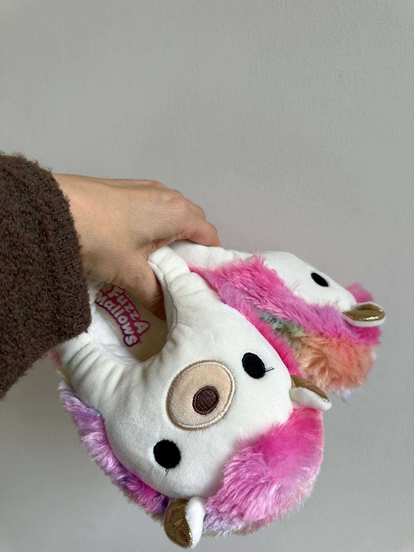 FuzzAMallow Slippers / Size 13 (Little Kid) (No Shipping)