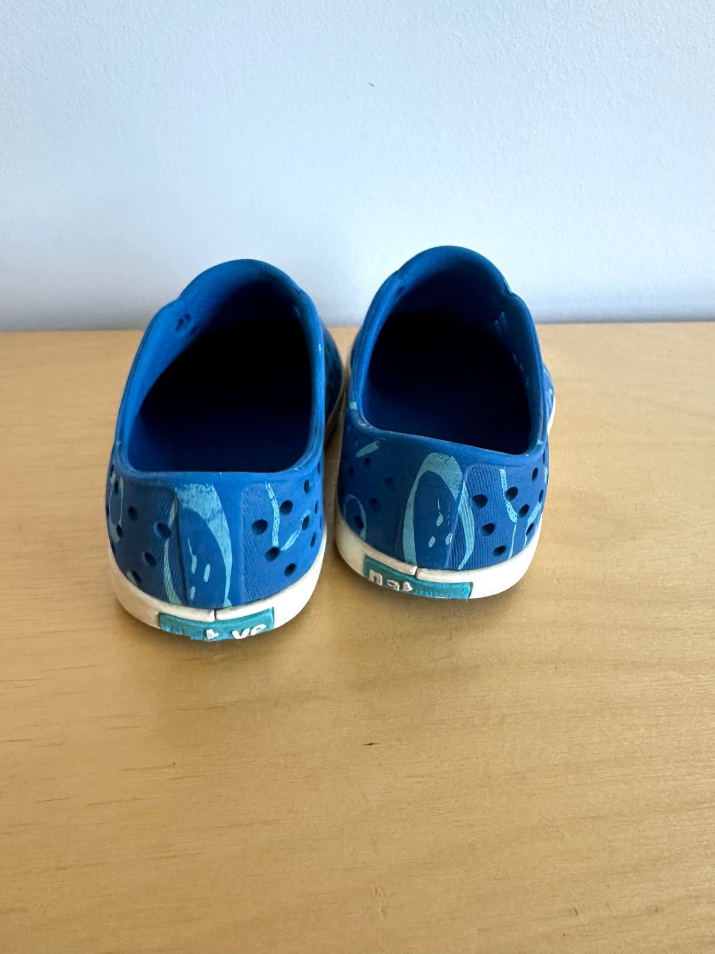 Native Blue Shoes / Size 7 Toddler