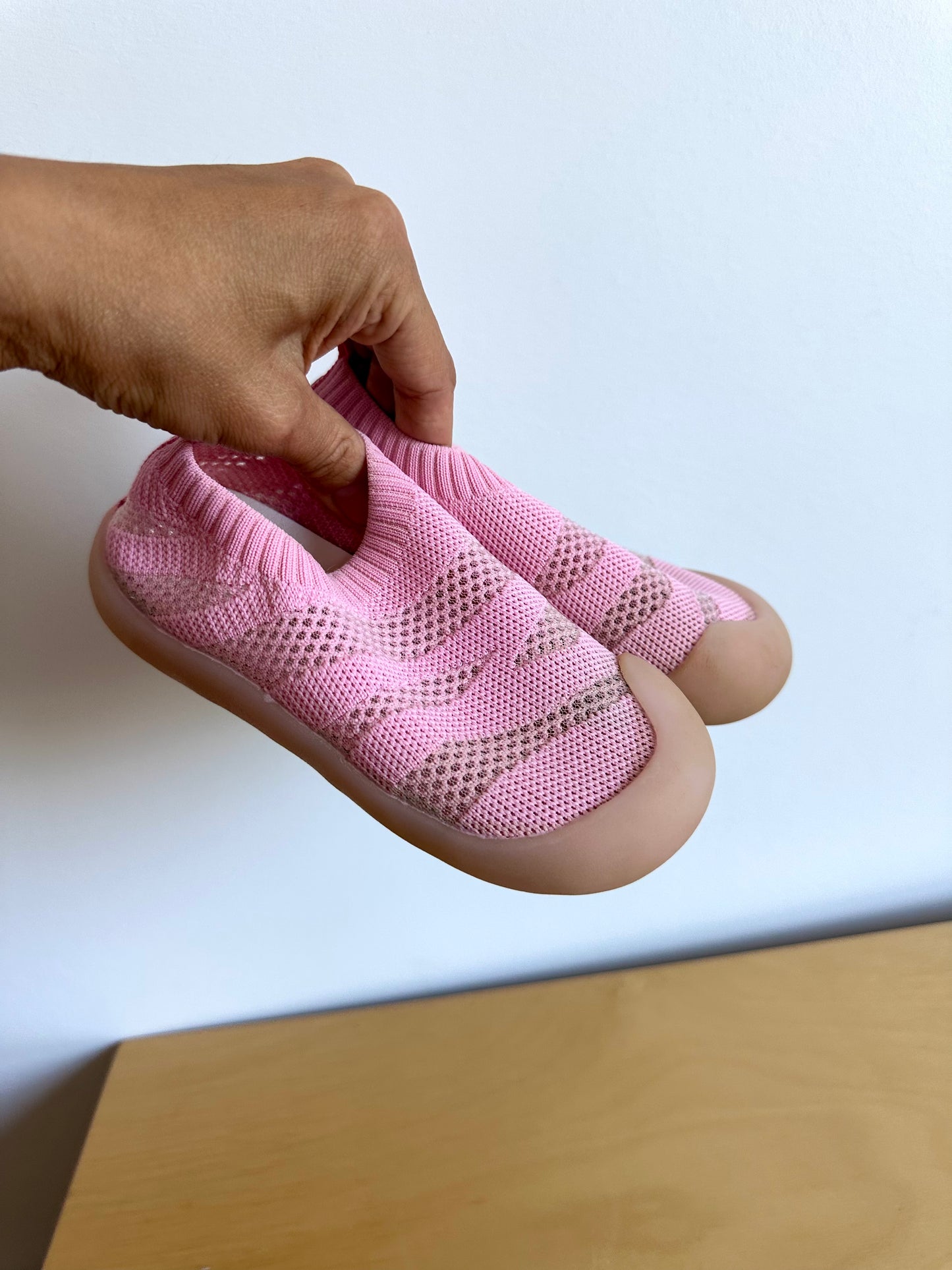 Jan & Jul Pink Breeze Knit Shoes / Size 10 Toddler