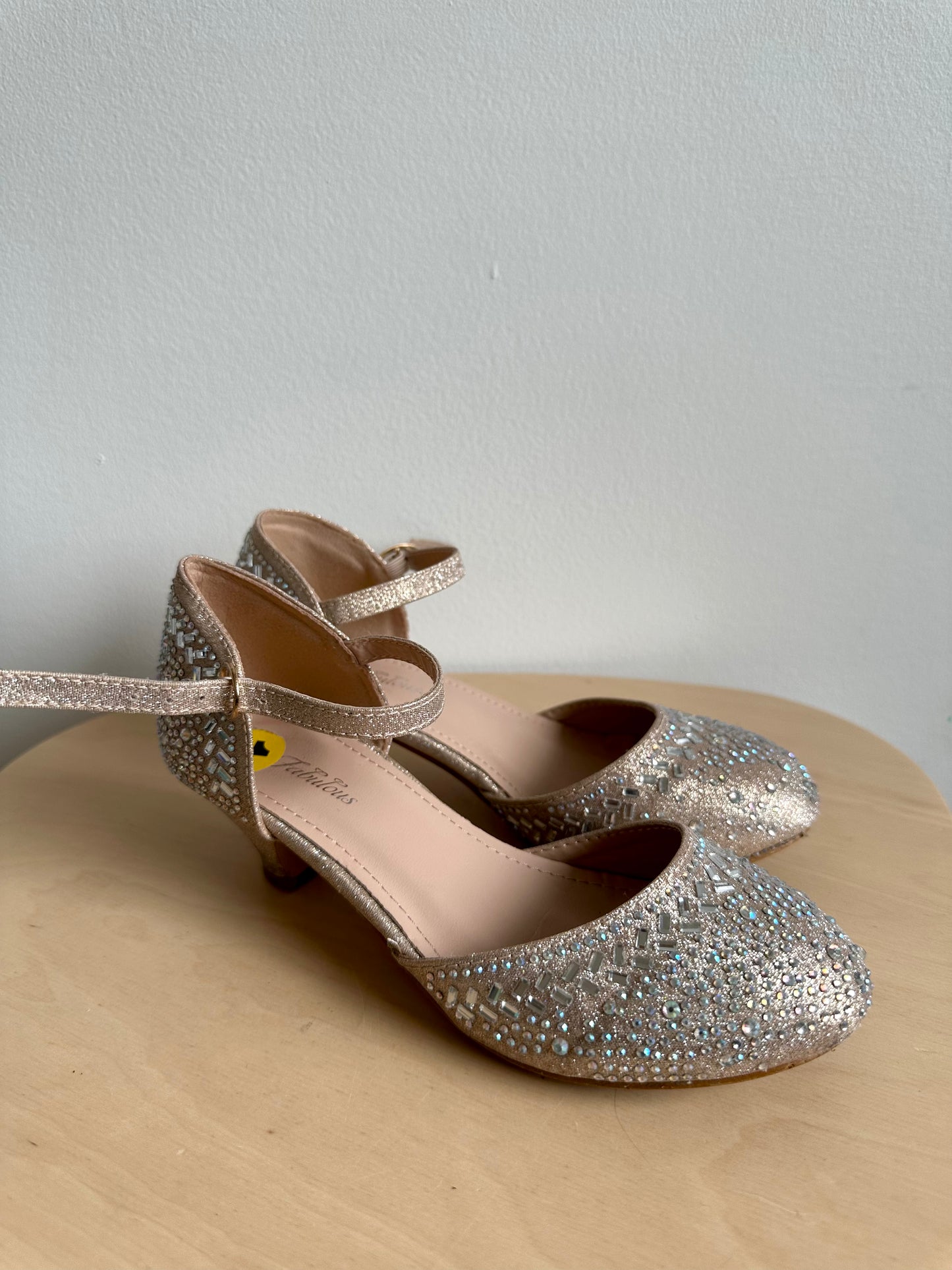 Sparkly Ankle Shoes / Size 1 Big Kids (No Shipping)