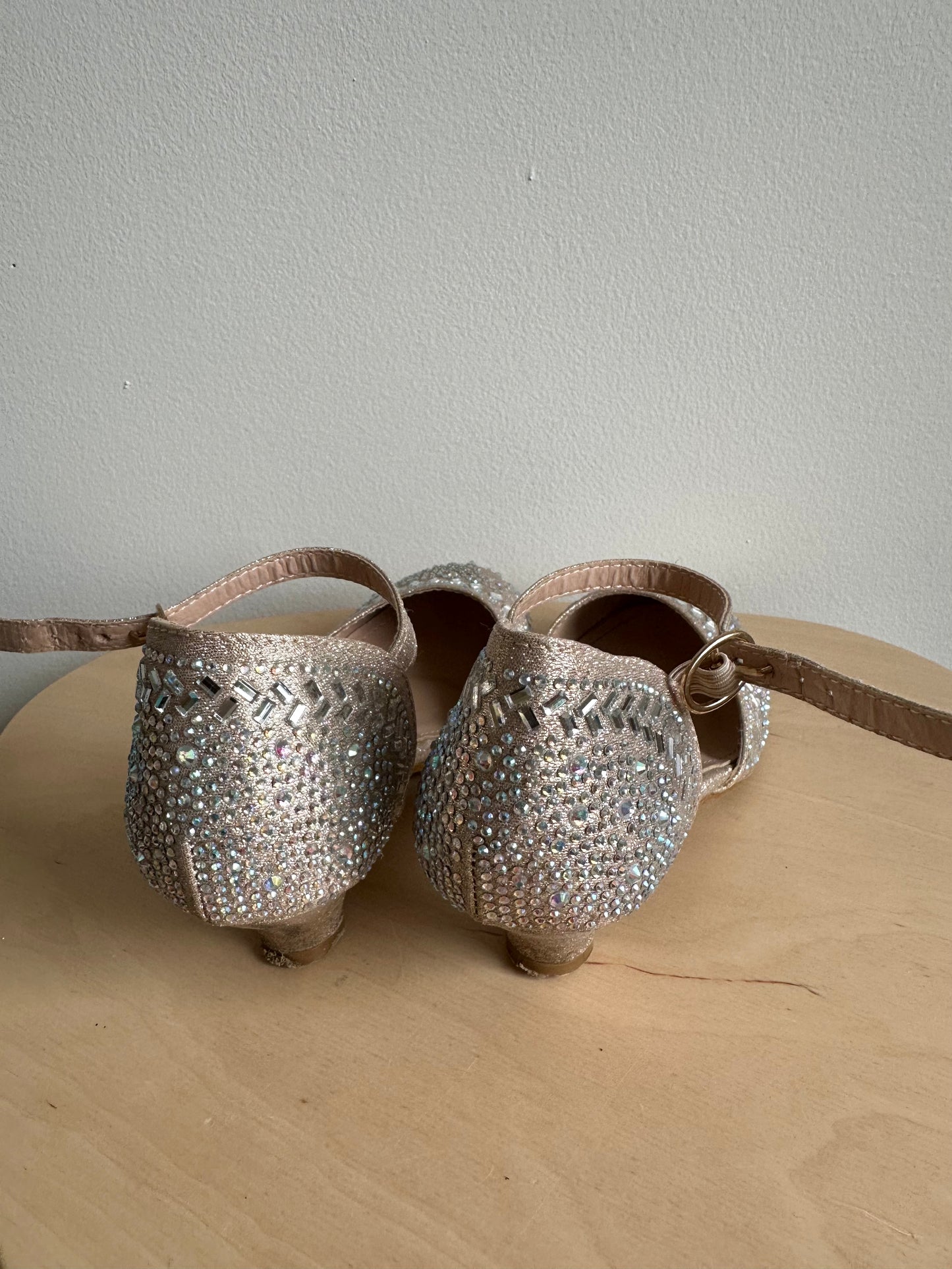Sparkly Ankle Shoes / Size 1 Big Kids (No Shipping)