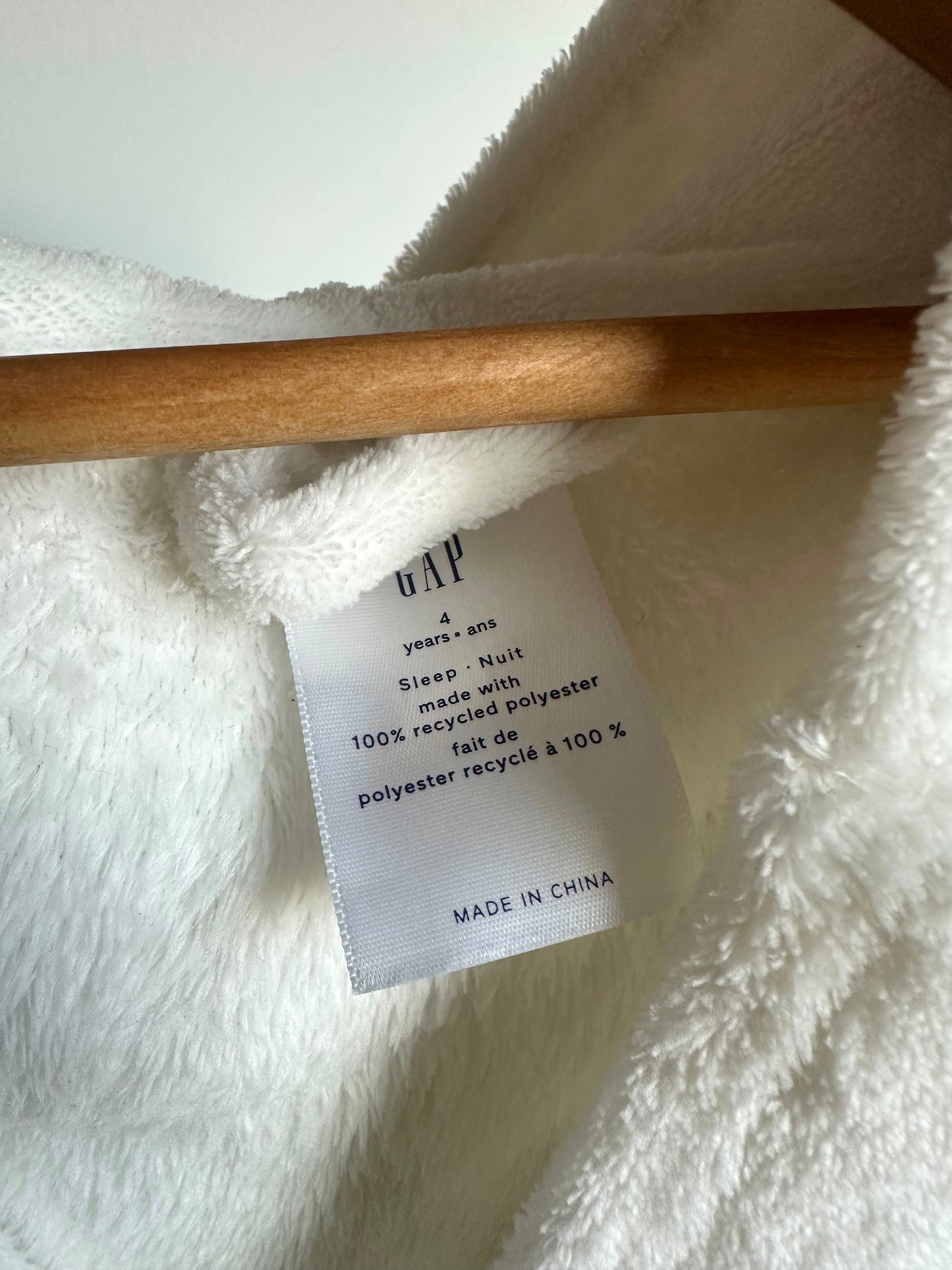 White Bear Robe (PLAY) / 4T