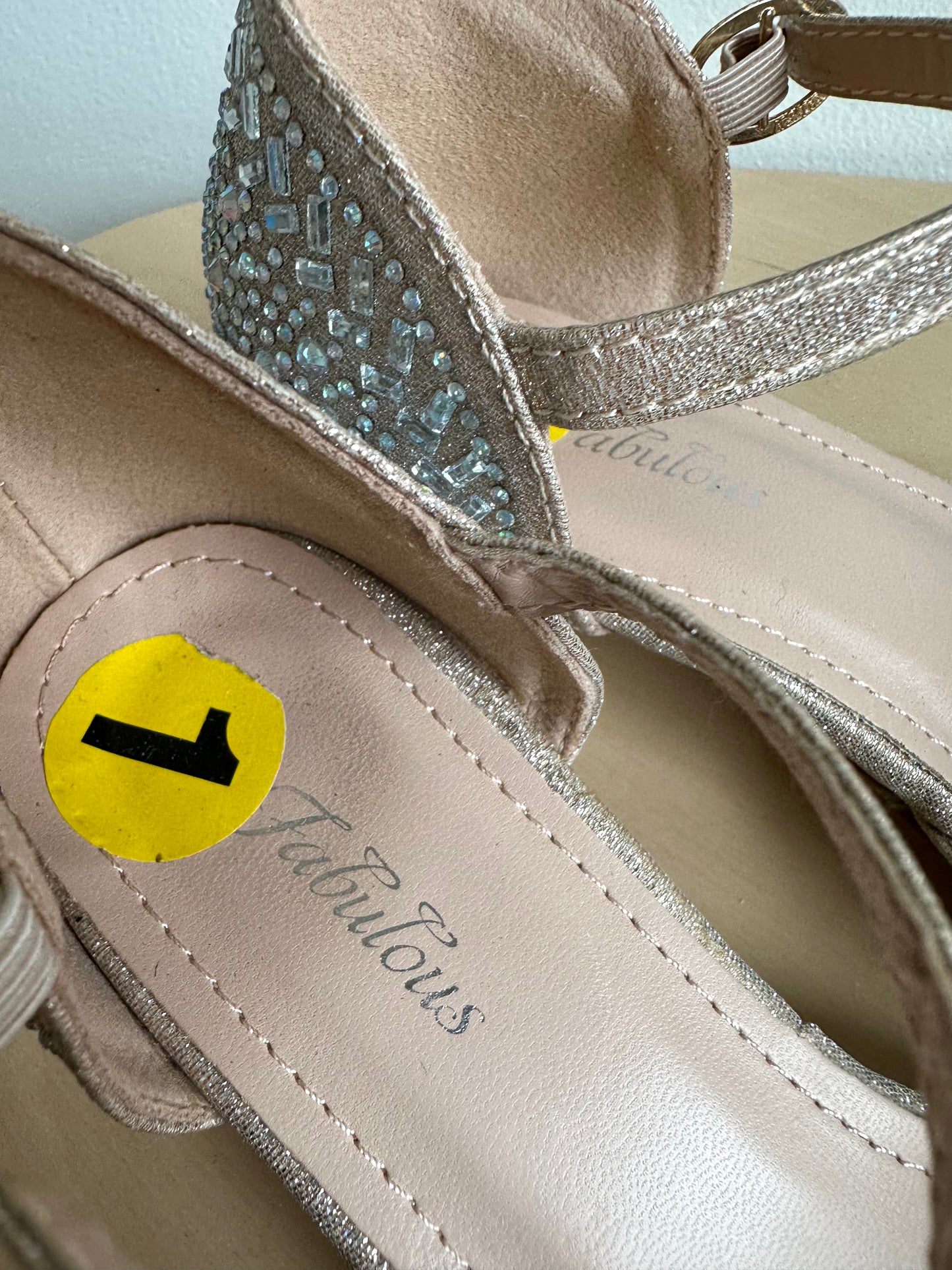 Sparkly Ankle Shoes / Size 1 Big Kids (No Shipping)