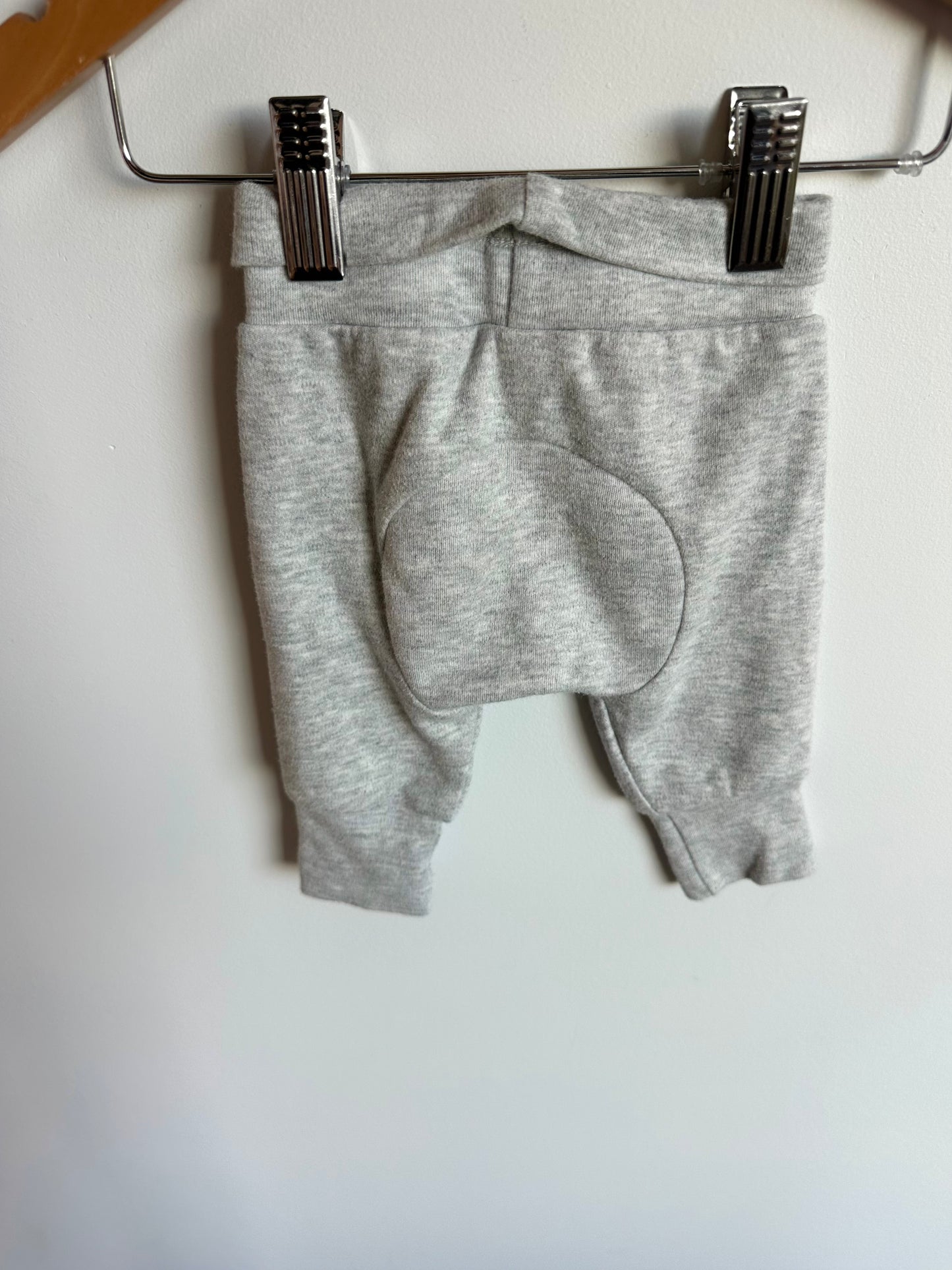 Grey Tapered Sweatpants / 0-3m