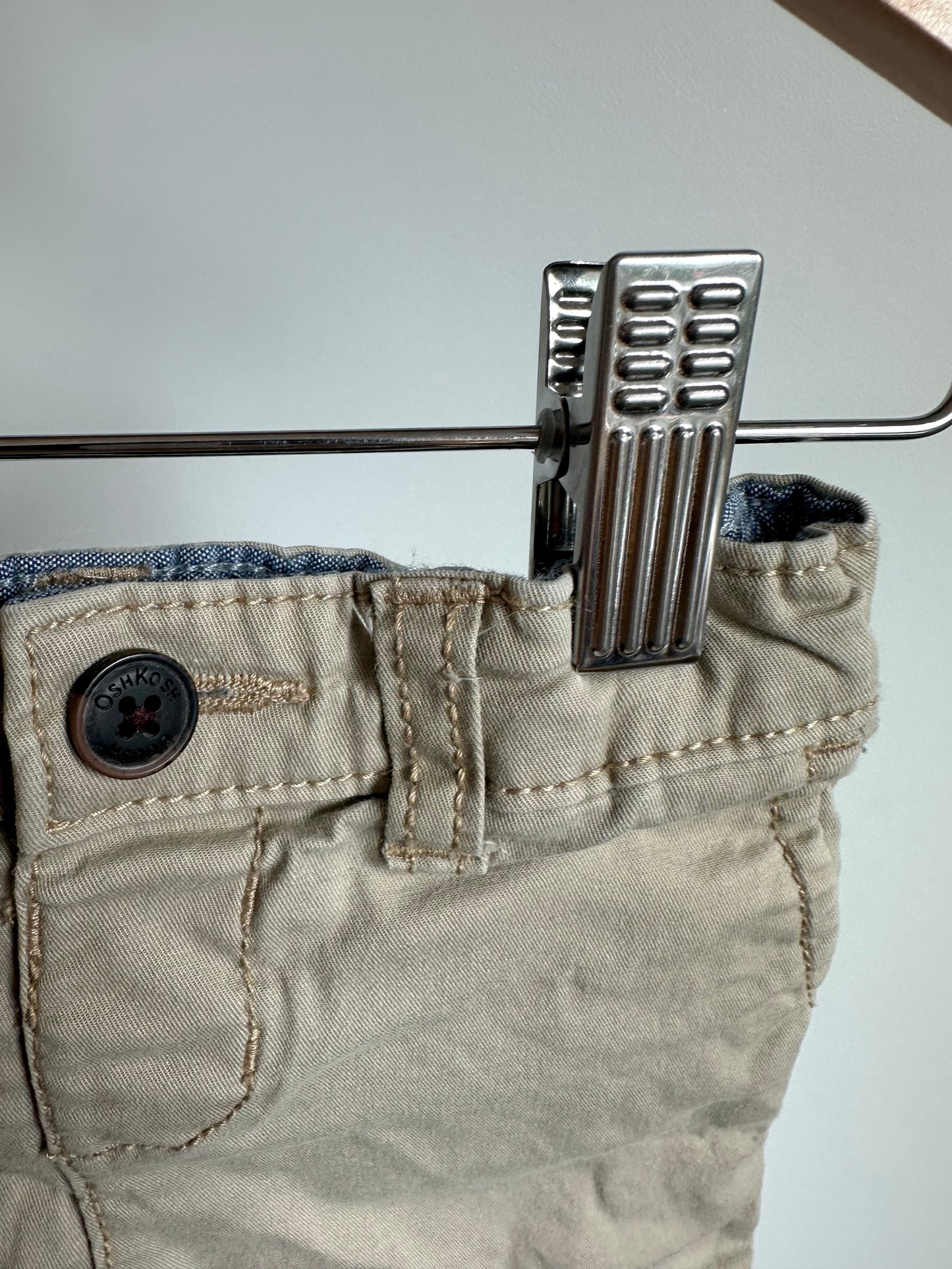 OshKosh Tan Shorts / 9m