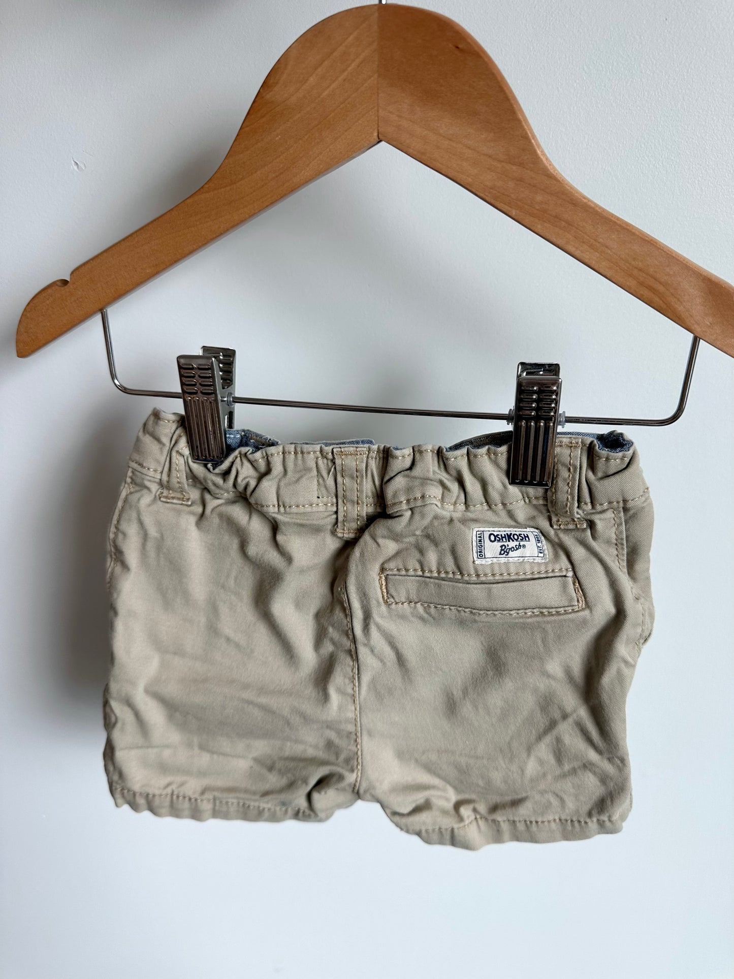 OshKosh Tan Shorts / 9m