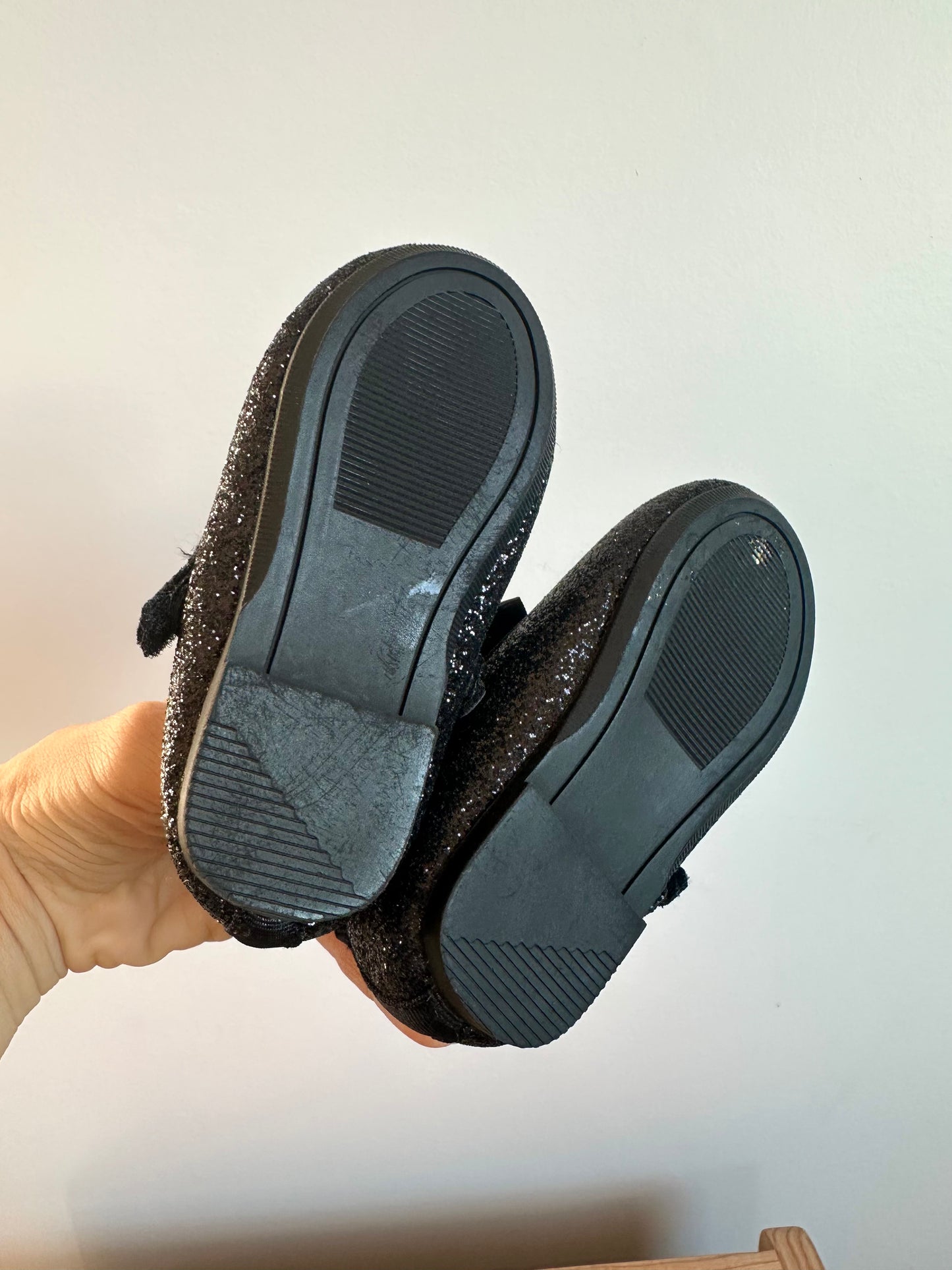 Black Sparkly Ballet Flats / Size 4 Toddler
