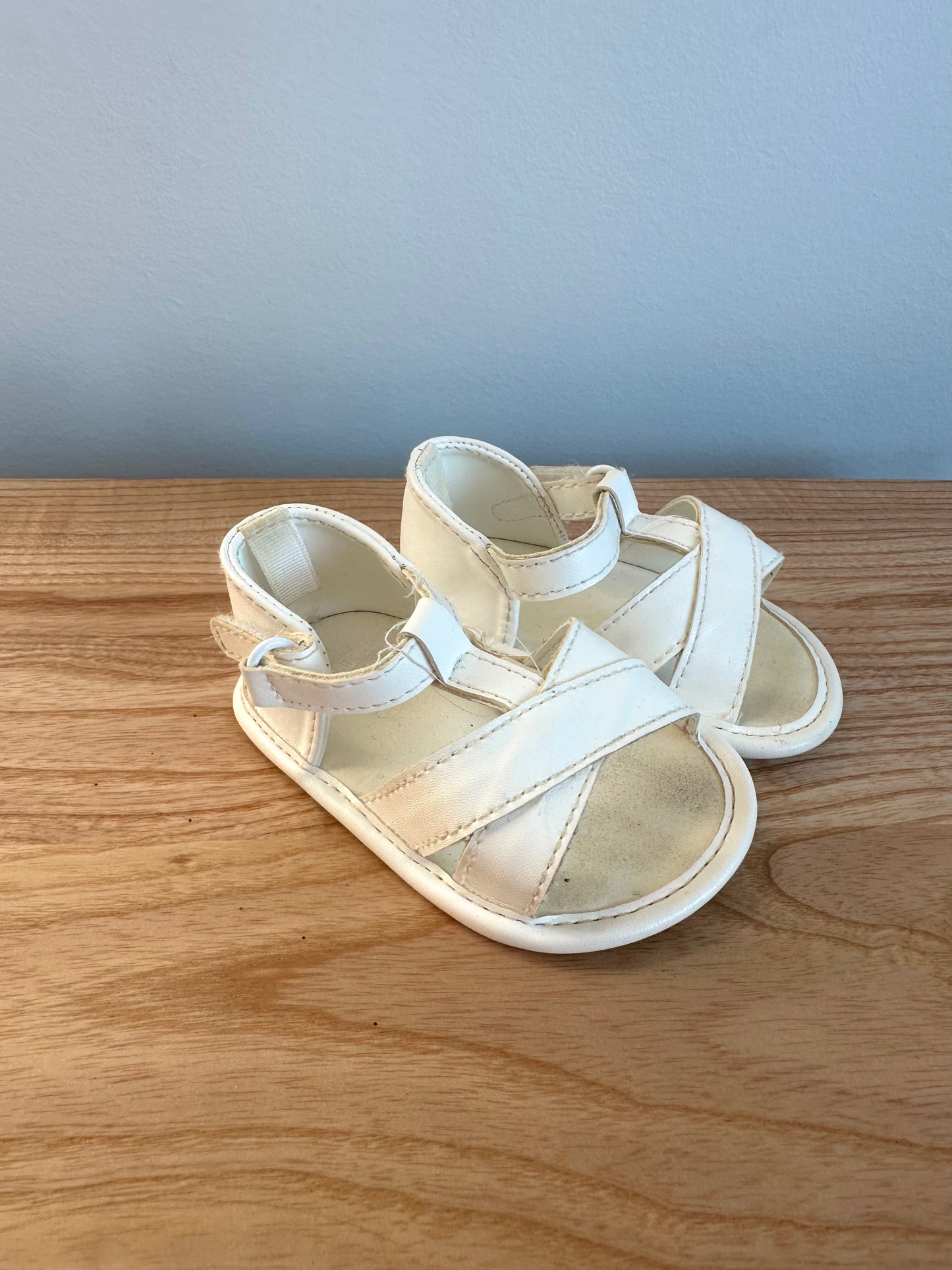 White Strap Sandals Shoes / Size 2 Infant