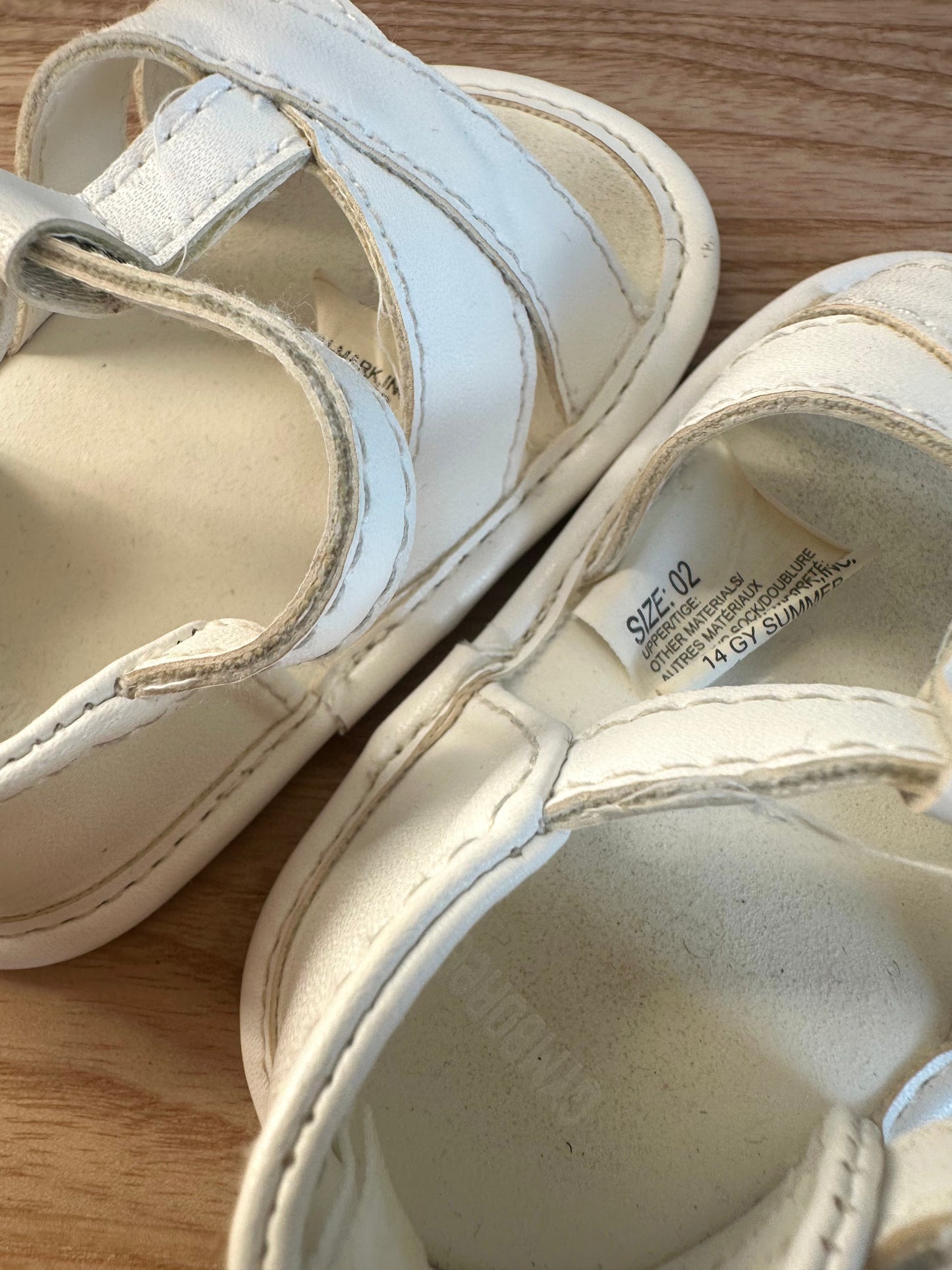 White Strap Sandals Shoes / Size 2 Infant