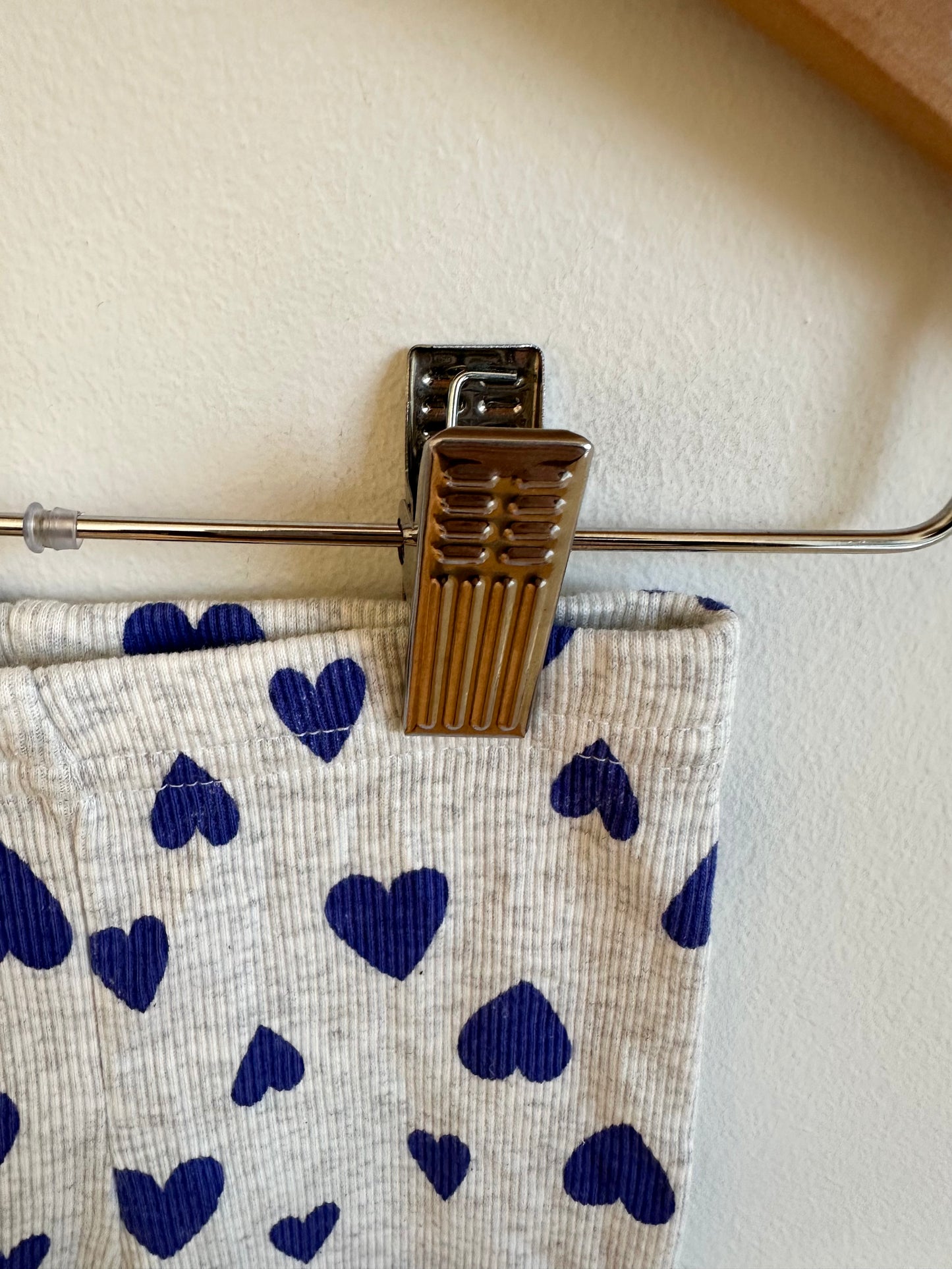 Grey Pants with Hearts / 6m