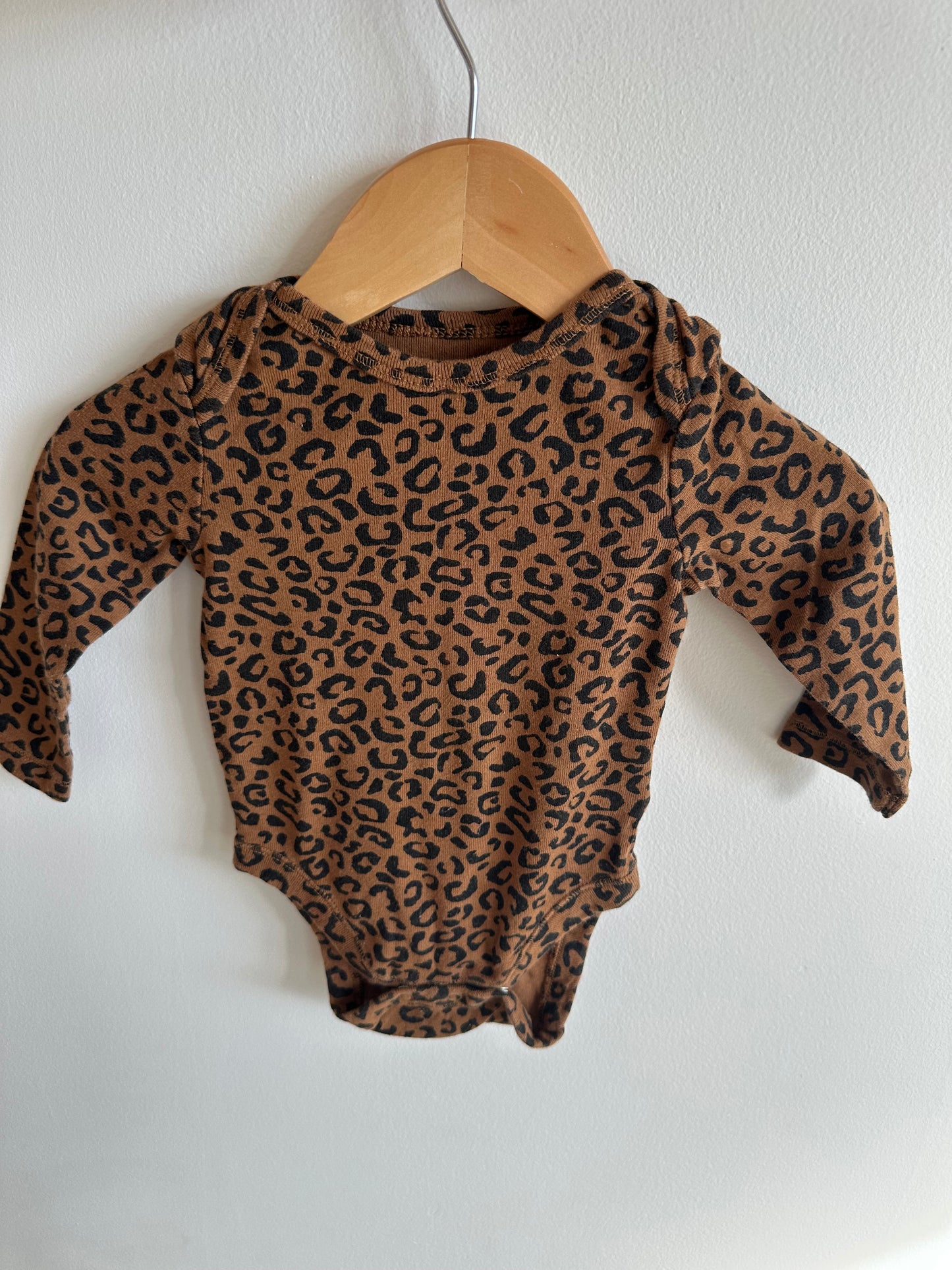 Animal Print Long Sleeve Bodysuit / 3-6m