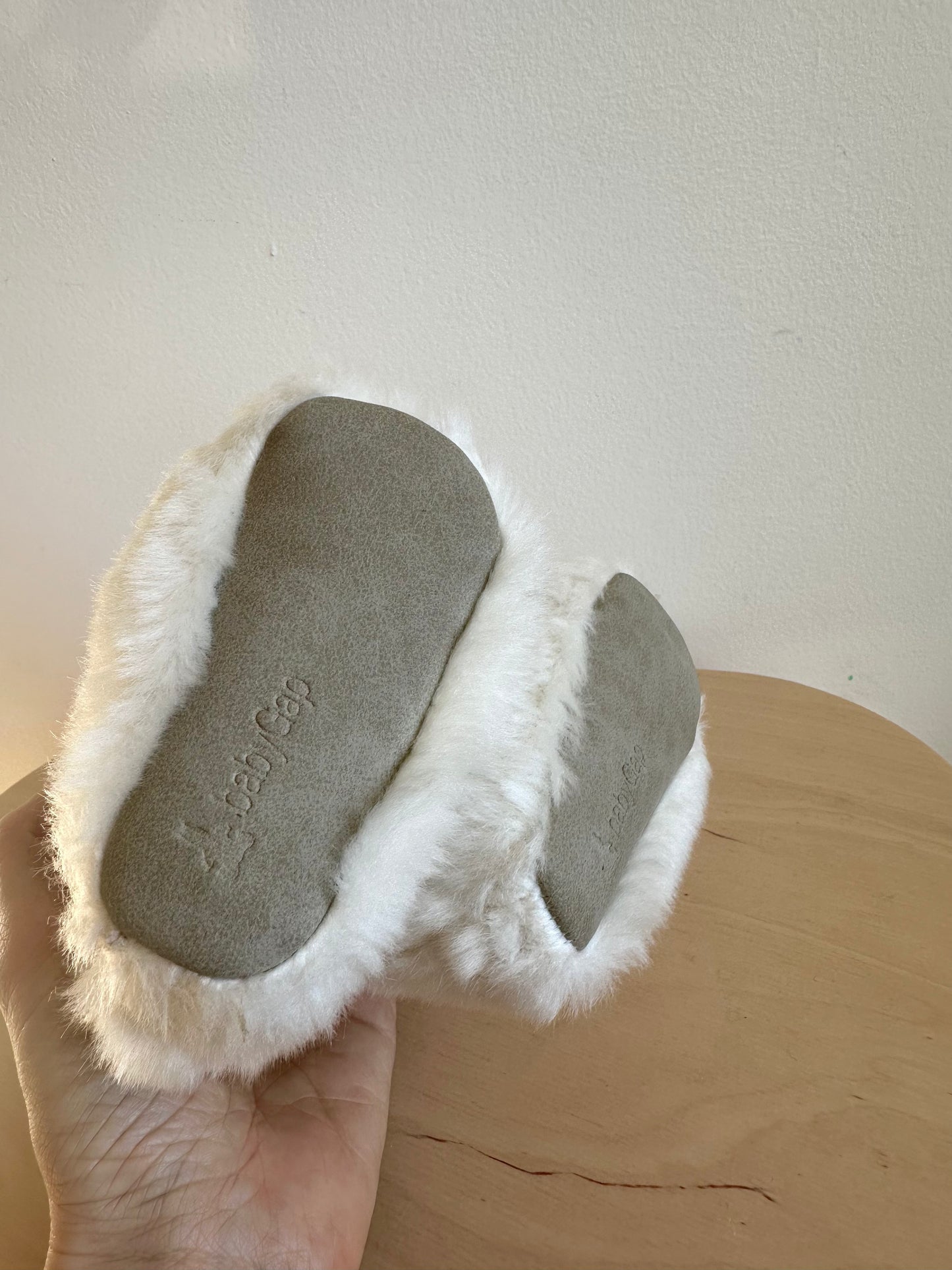 Cream Fuzzy Boots / 0-3m
