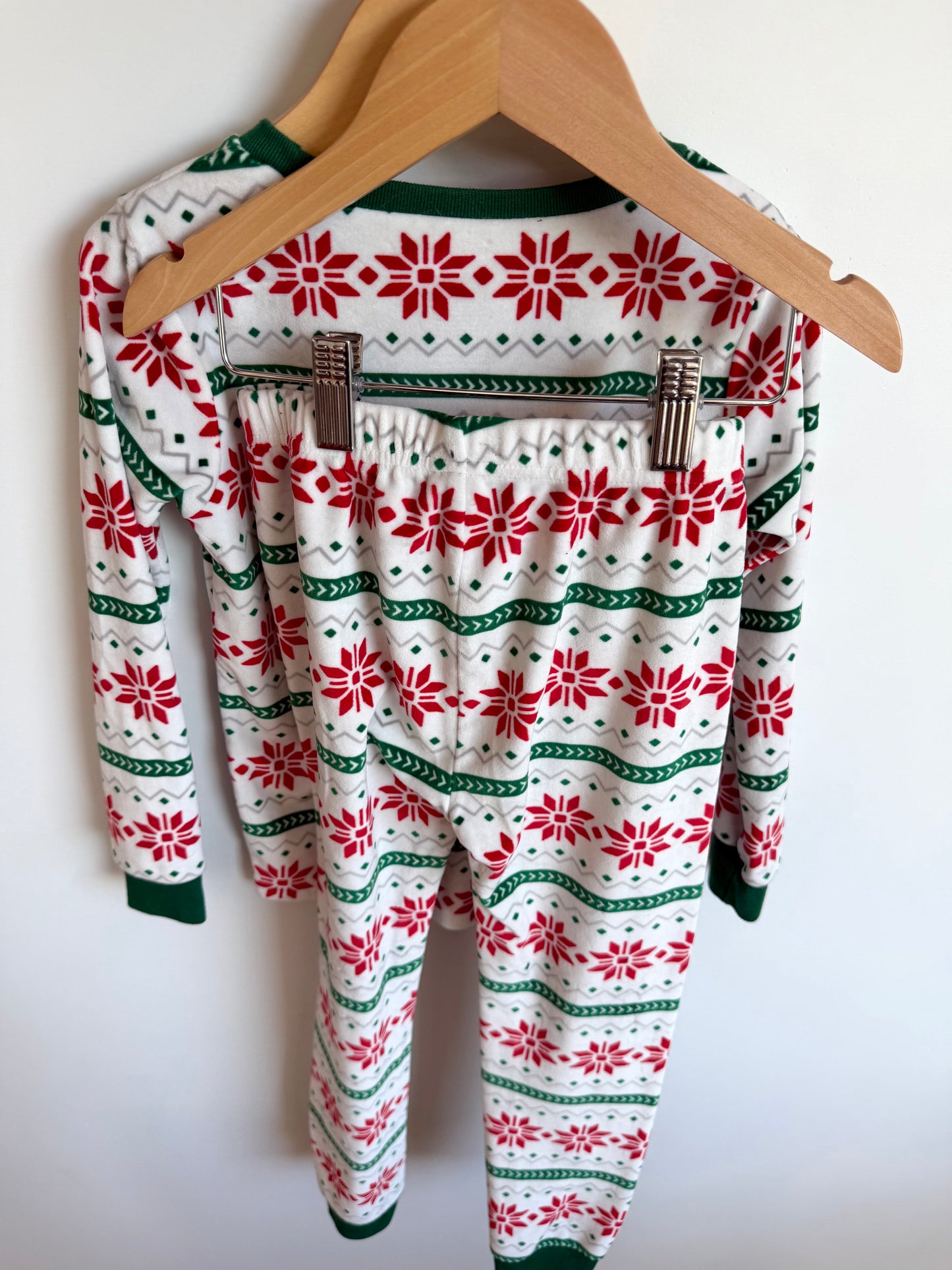 Red + Green Festive Pattern PJ Set (PLAY)/ 7 years