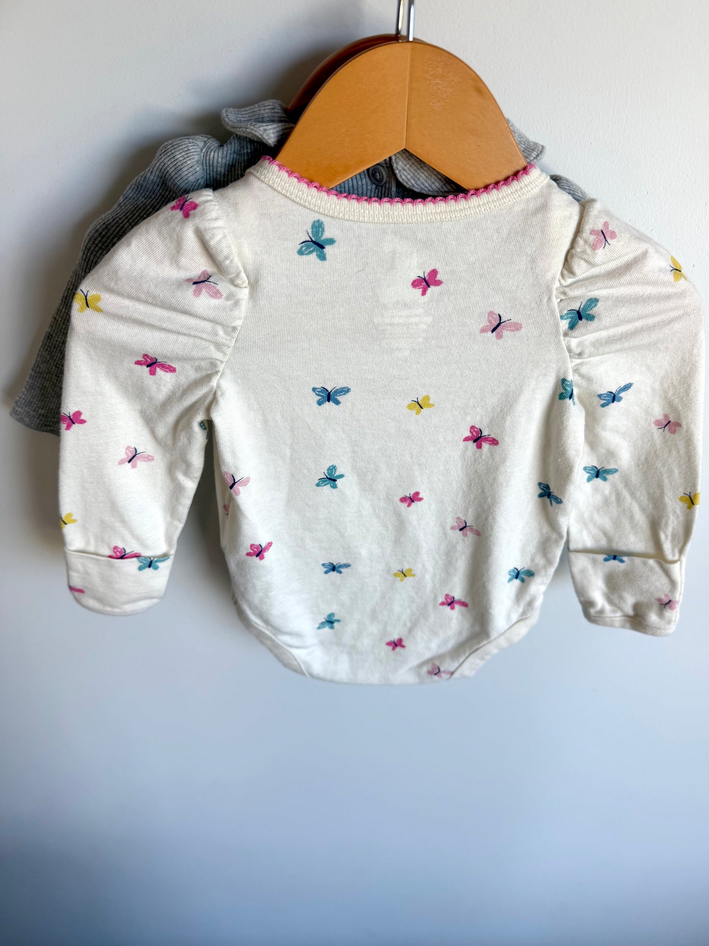 Set of 2 Gap Bodysuits - Grey Ribbed + Butterfly / 3-6m