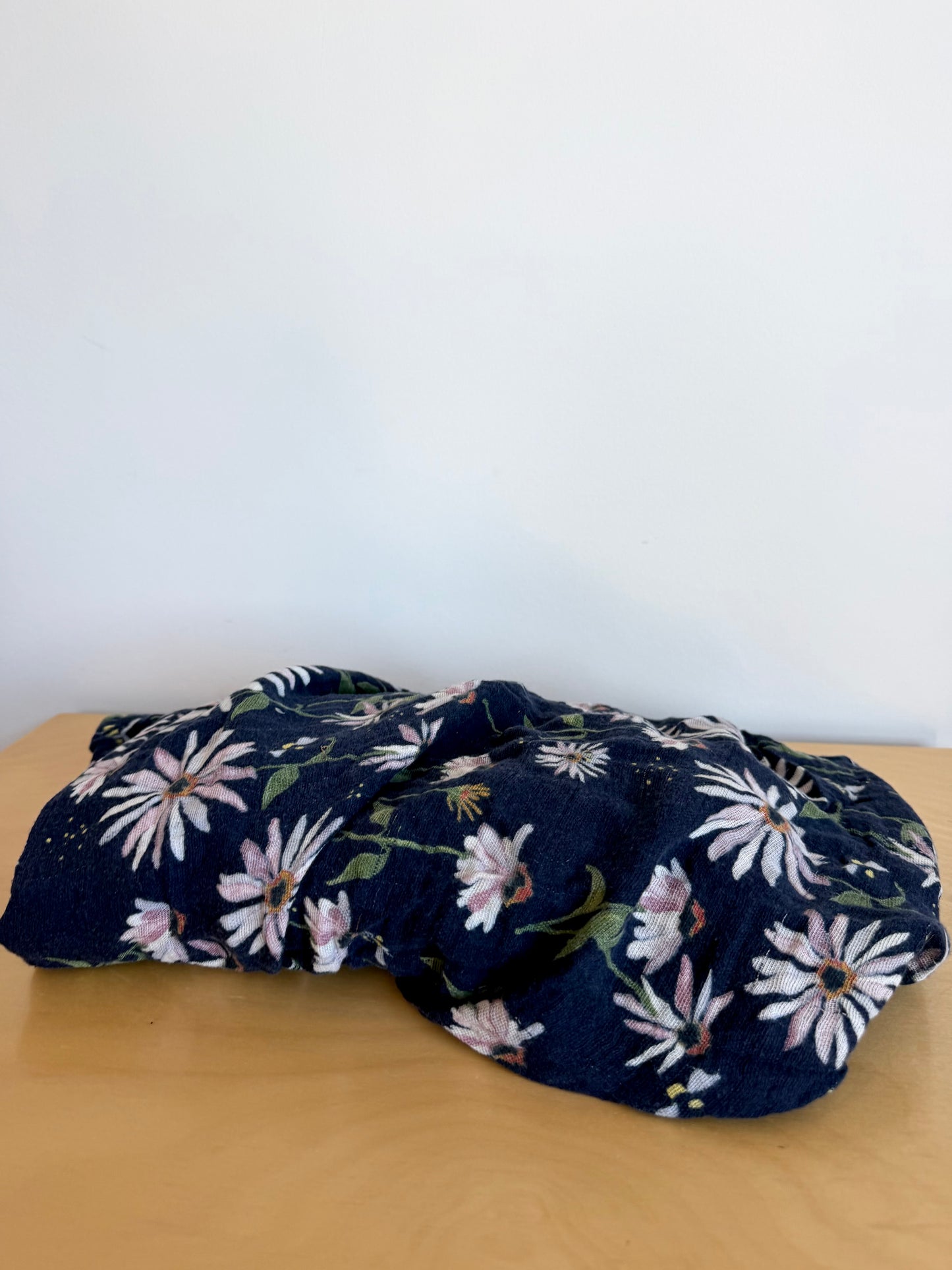 100% Cotton Navy Daisy + Bumble Bee Fitted Crib Sheet