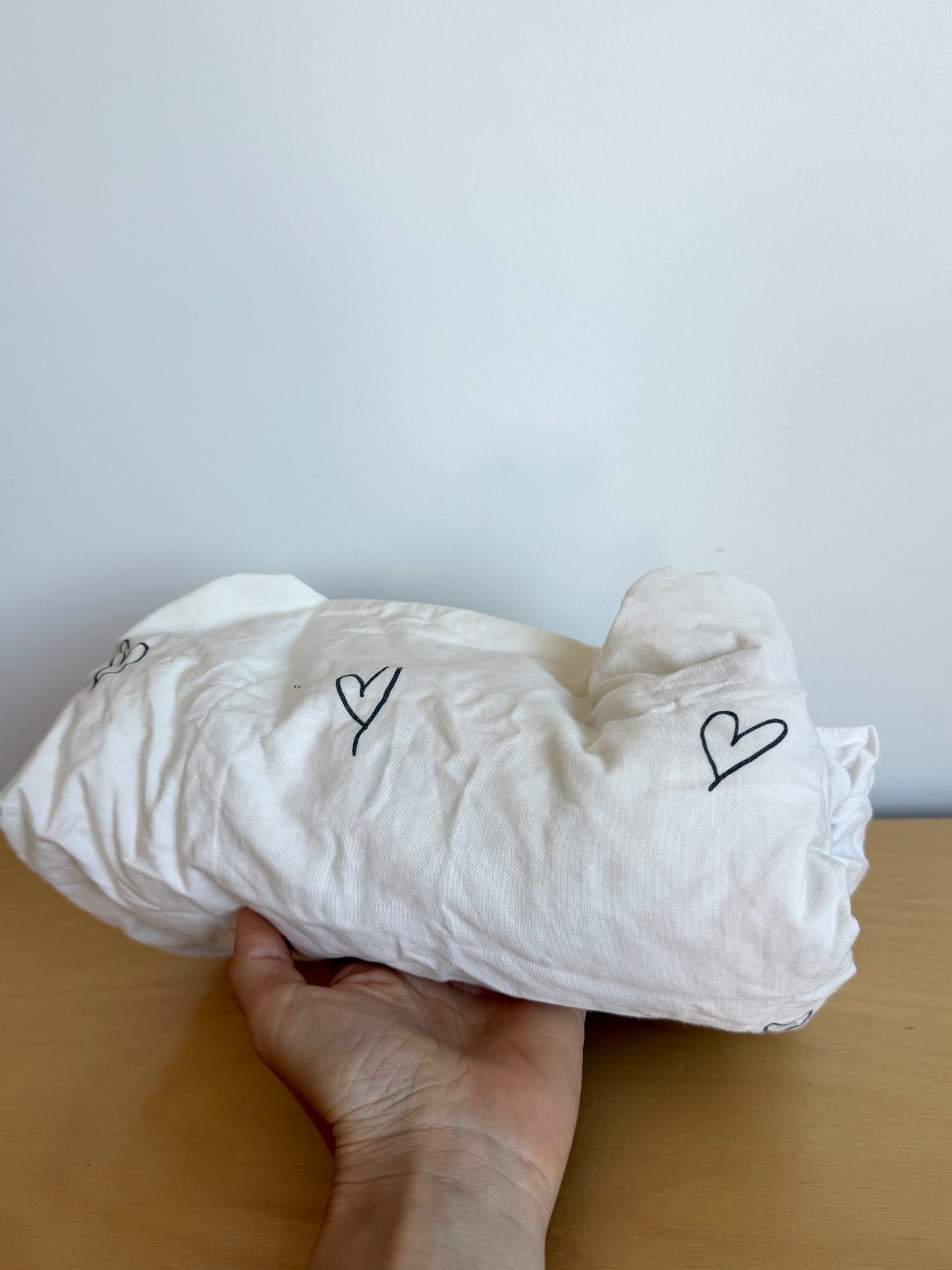 100% Organic Cotton Hearts Fitted Crib Sheet