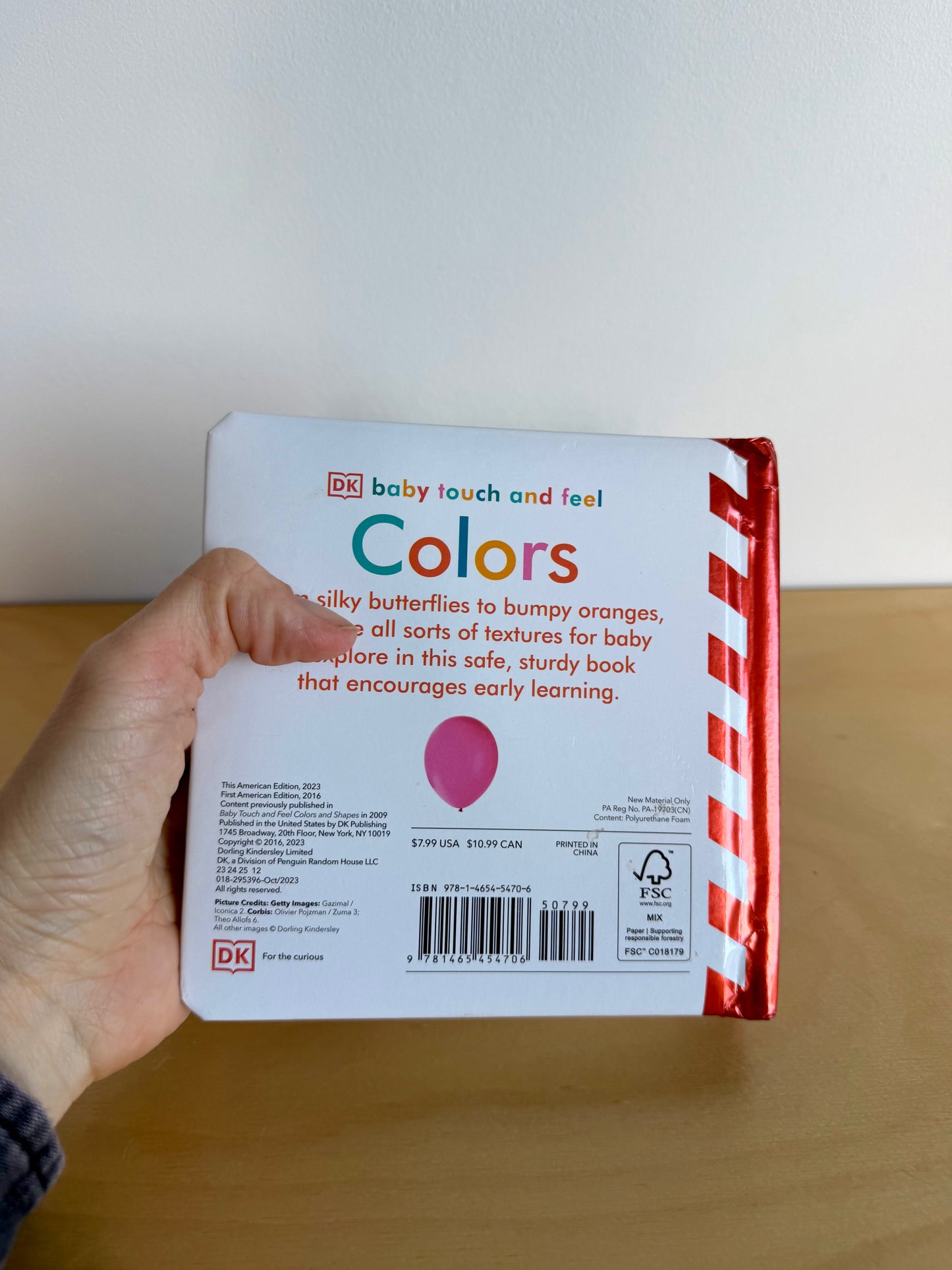 Colors Touch and Feel Book / 0-2 years