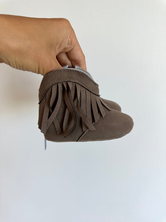 Fringe Brown Boots (With Tags) / Size 3.5 to 4 Infant