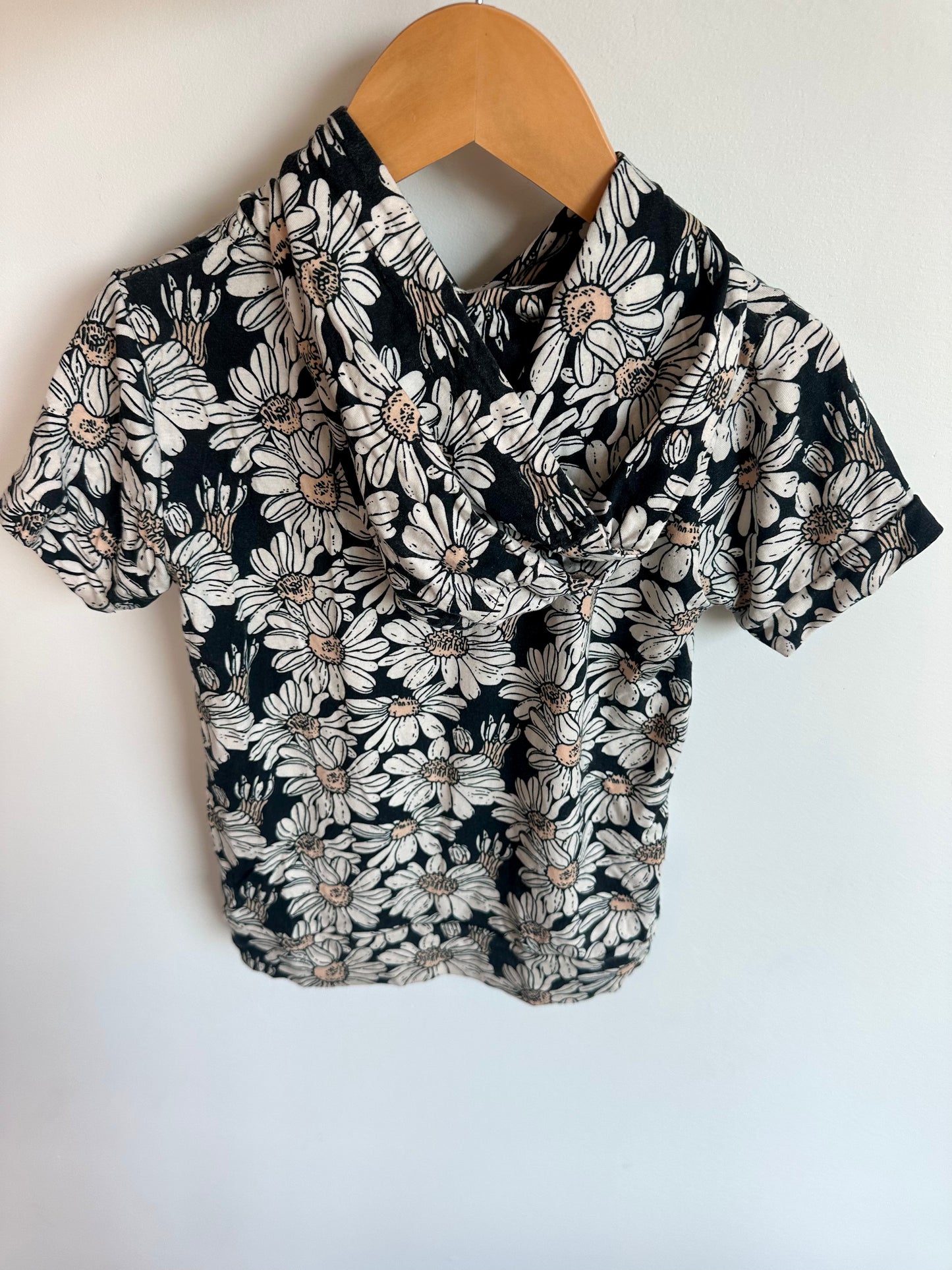 Daisy Hood T-Shirt / 5 years