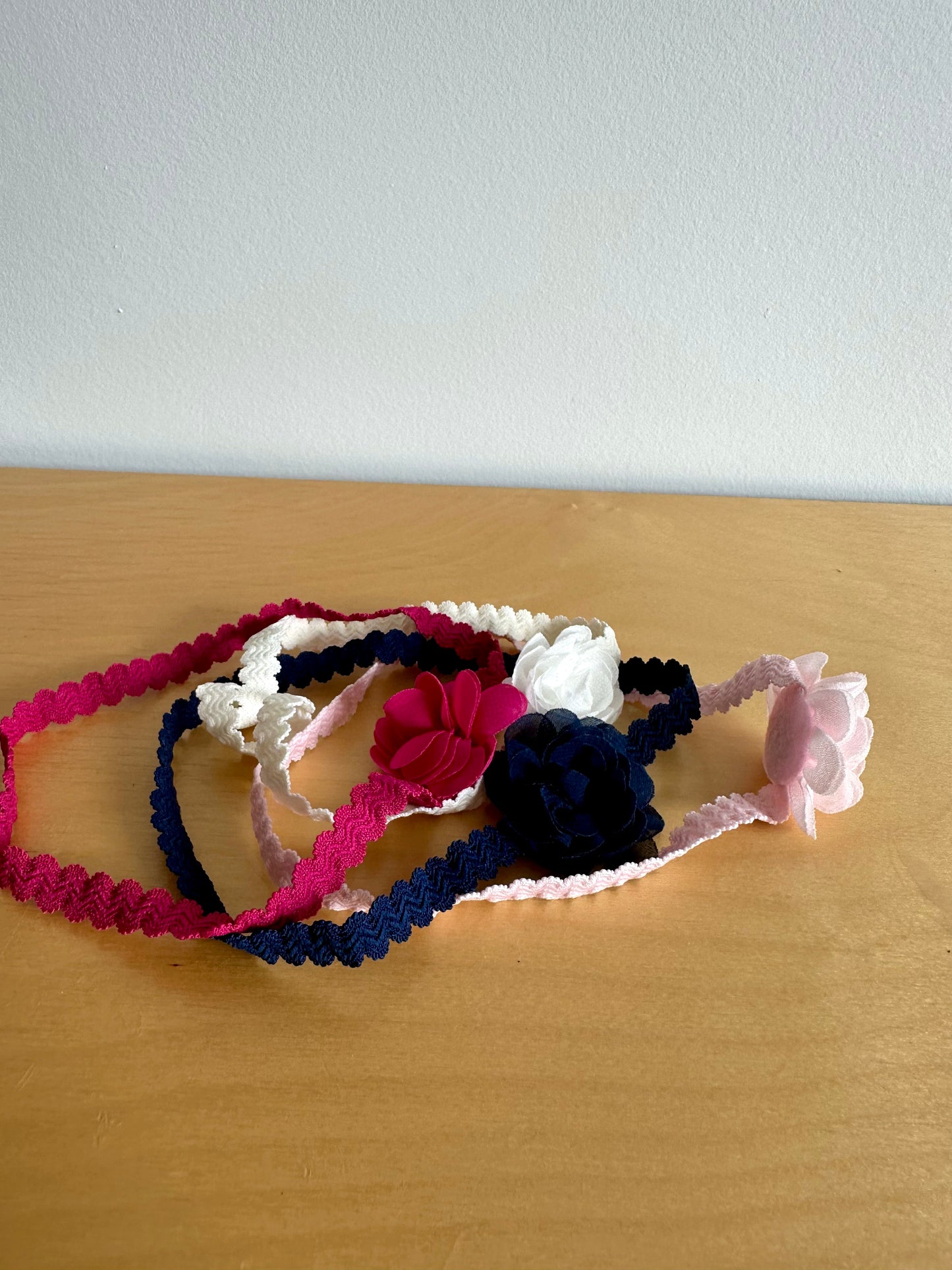 Floral Thin 4 Headbands (Pink ,White, Navy, Fuchsia) / 6-12m?