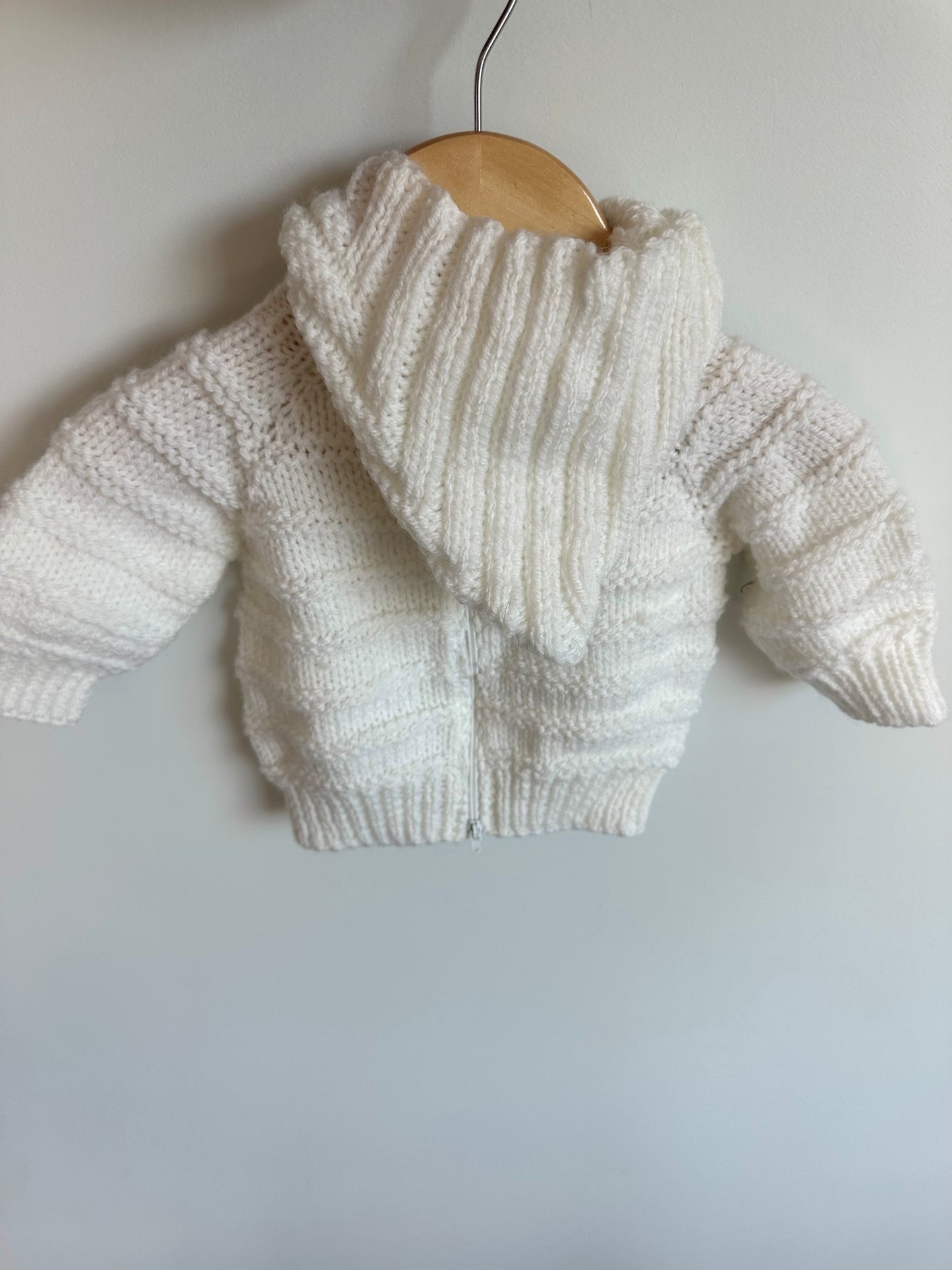 White Knit Sweater / 3m?