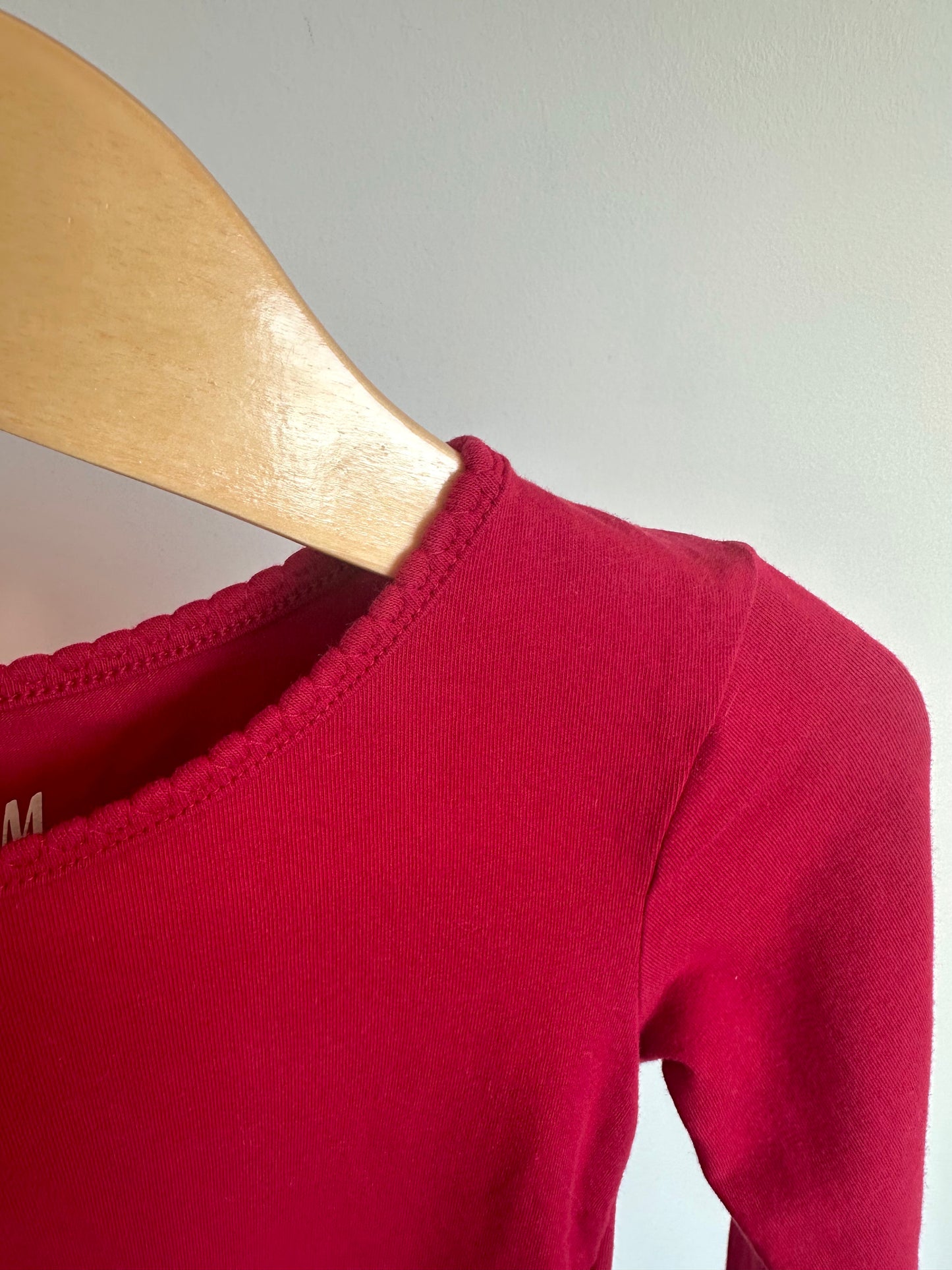 Red Long Sleeve Scalloped Neckline Top (PLAY) / 2-3T