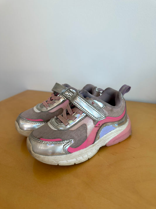 Light Up Pink Runners / Size 8 Toddler