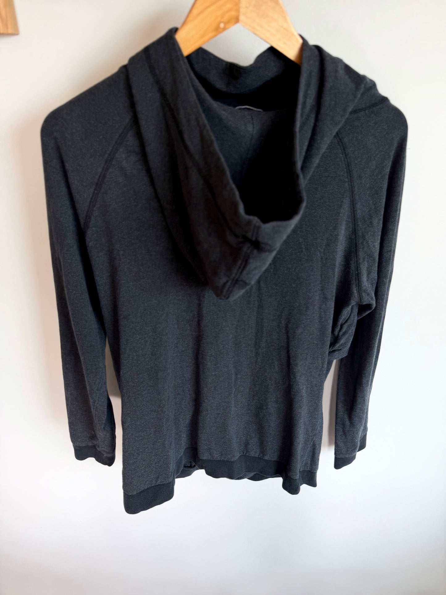Momzelle Nursing Hood Sweater / Large (No Shipping)