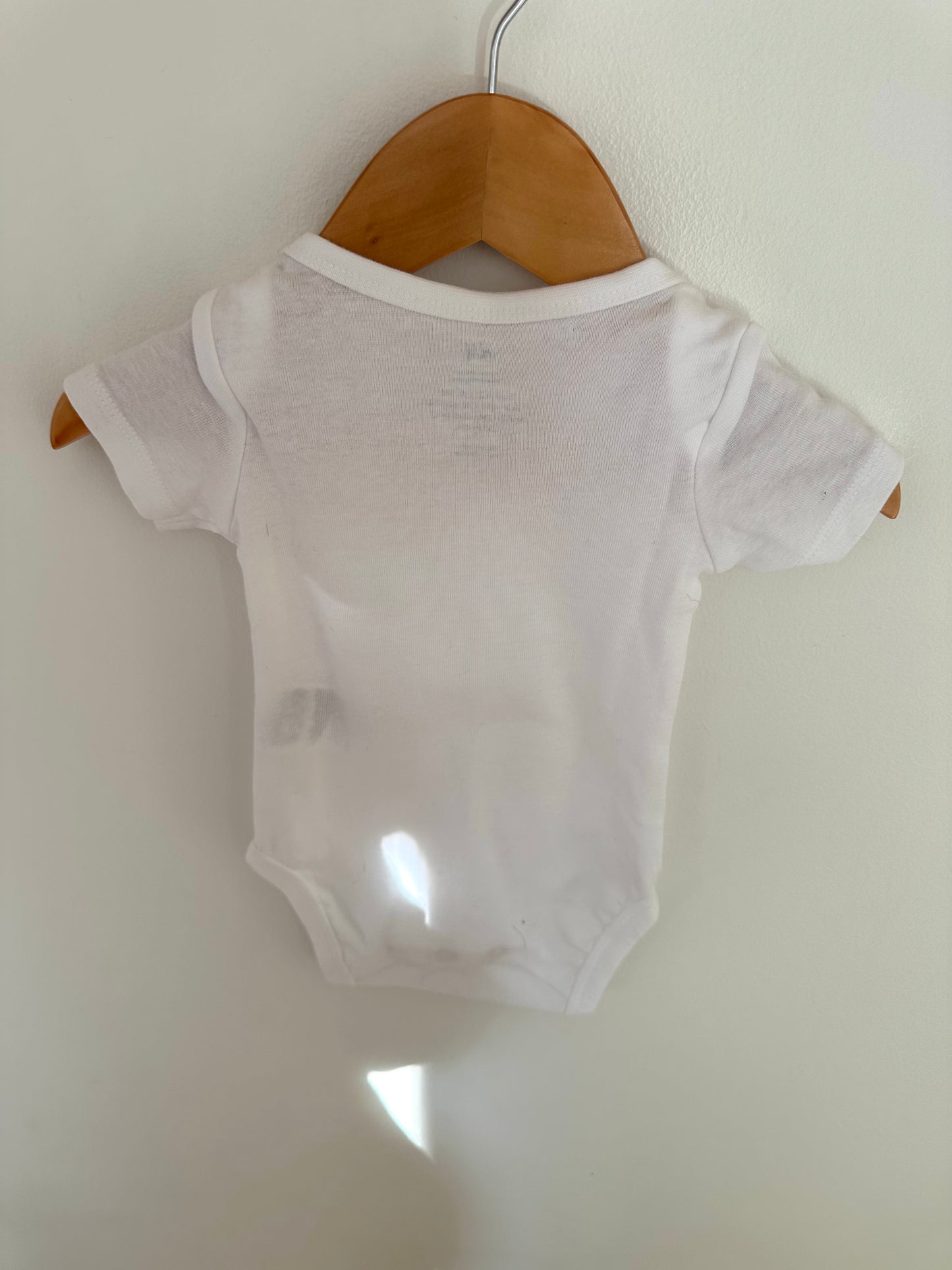 H&M White Organic Cotton Bodysuit / 2-4m